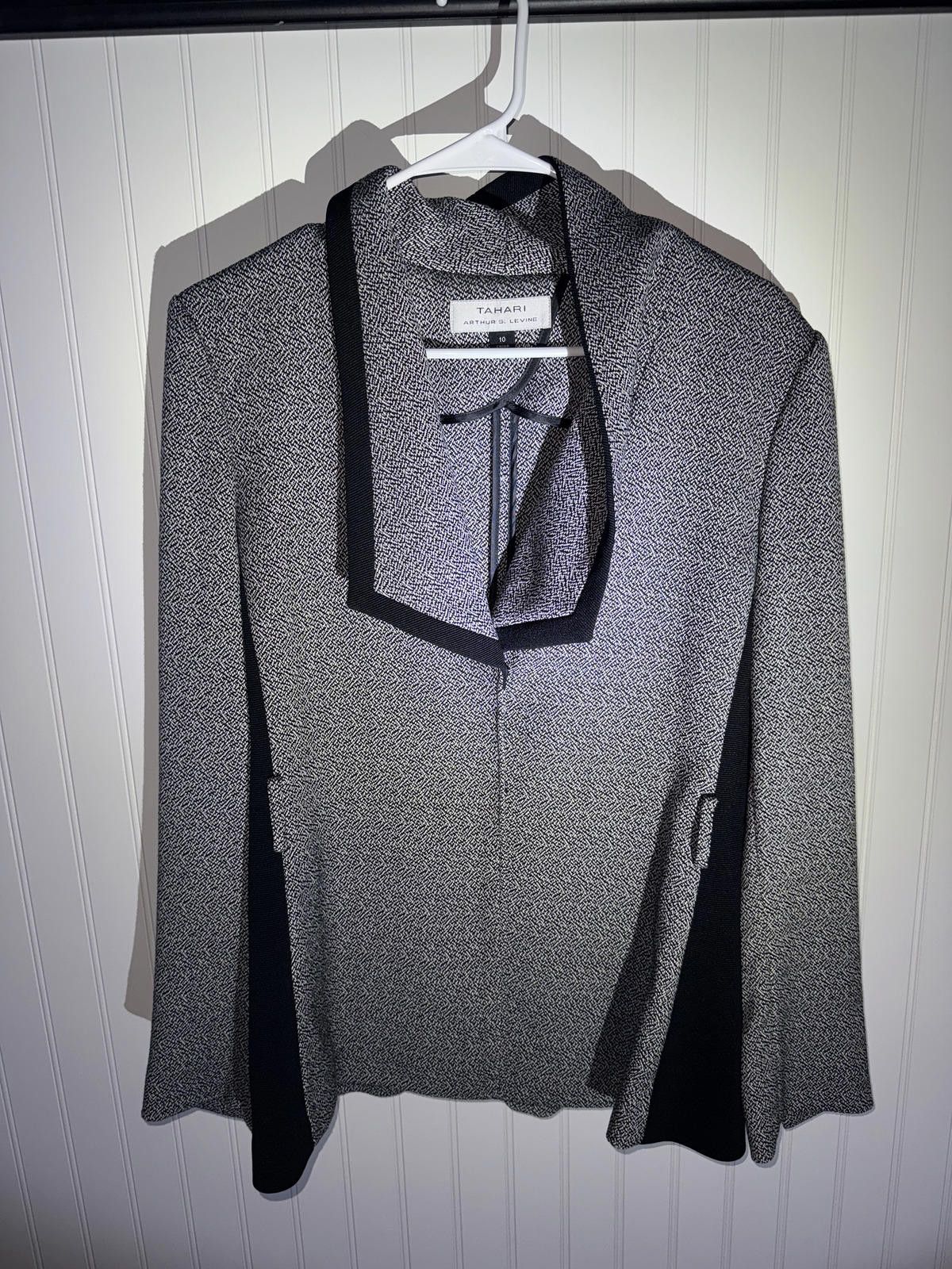 Other Tahari Arthur S. Levine Women's Blazer Jacket Size 10 Size L / US 10 / IT 46 - 1 Thumbnail