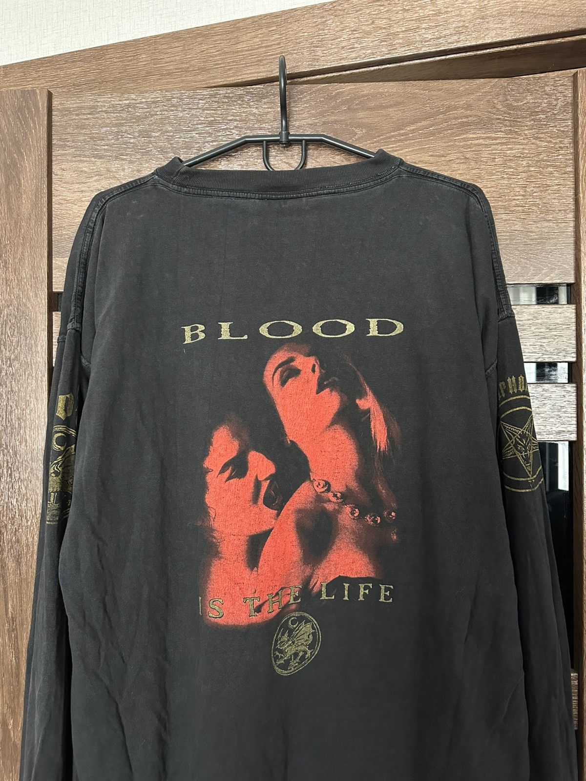 Band Tees 1996 Cradle Of Filth Vempire Vintage Long Sleeve T-Shirt Size US XL / EU 56 / 4 - 9 Thumbnail