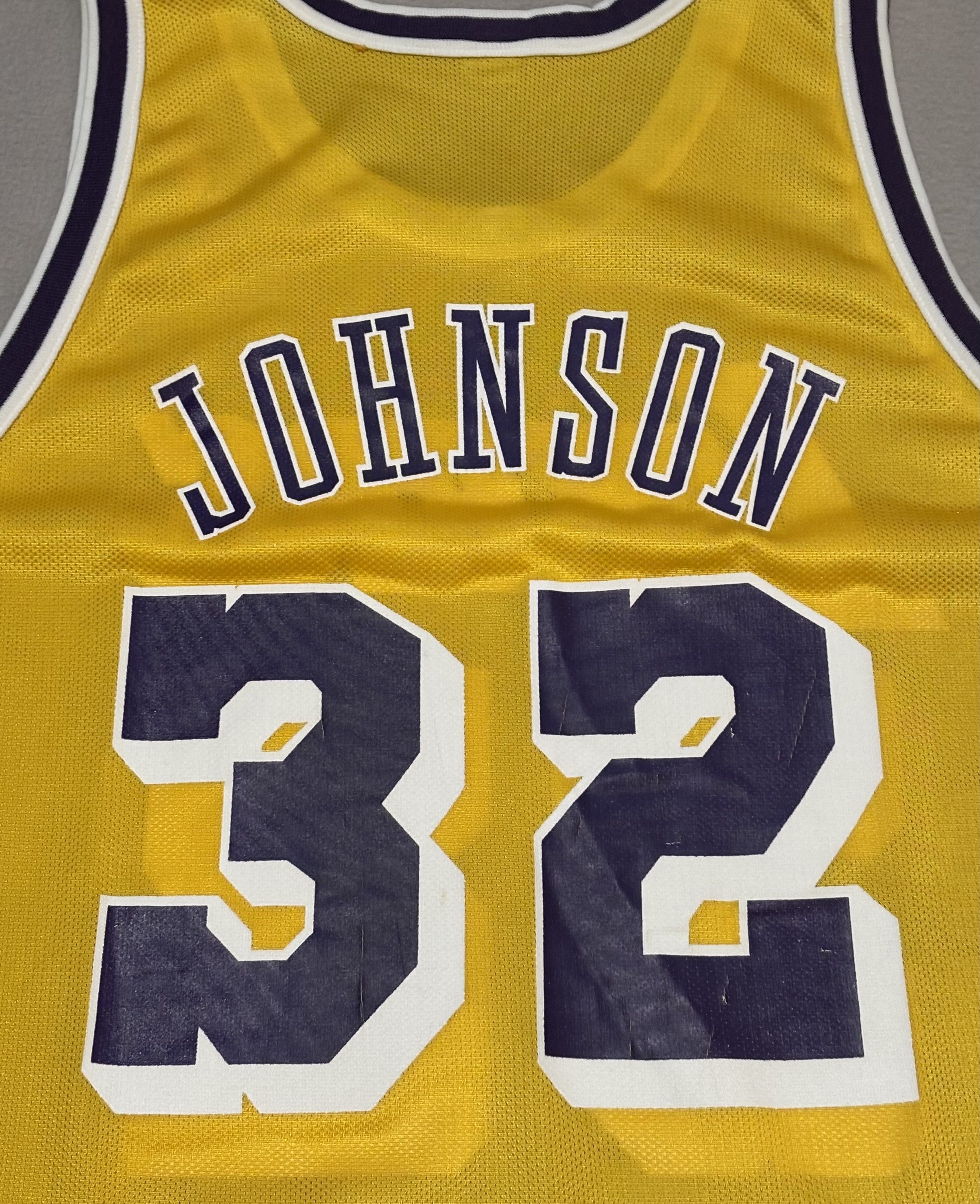 Champion Los Angeles Lakers 90s Johnson #32 Champion Basketball Size US XL / EU 56 / 4 - 15 Thumbnail