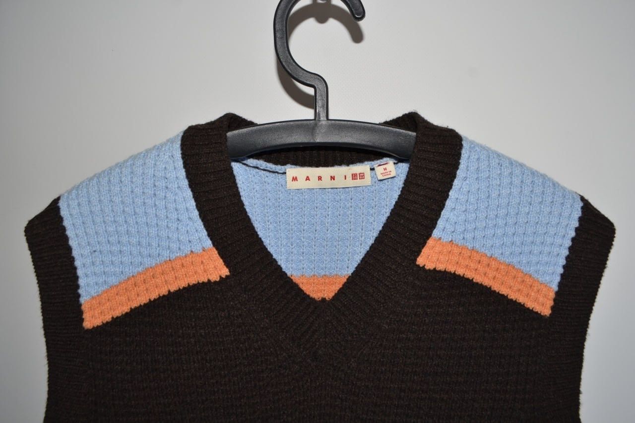 Marni MARNI UNIQLO POPCORN KNITTED V-NECK SWEATER VEST Size M Size M / US 6-8 / IT 42-44 - 2 Thumbnail