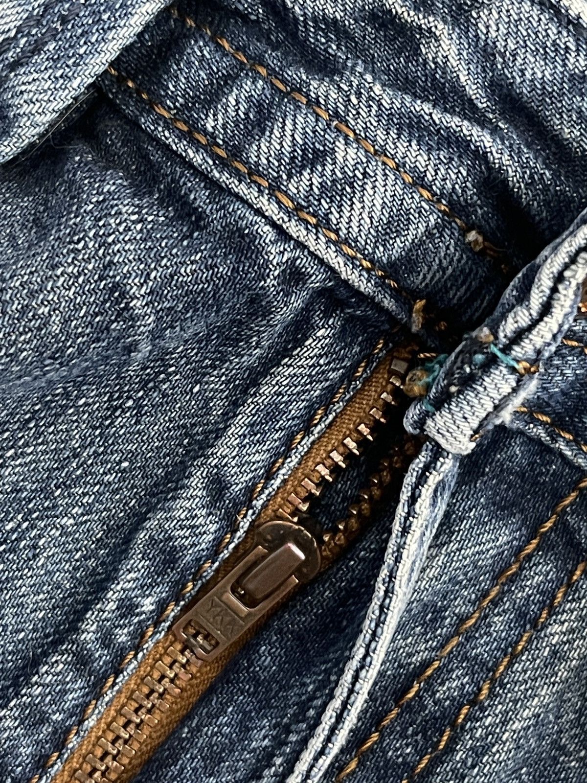 Diesel Vintage Diesel Distressed Jeans Faded Denim Pants W28 L32 Size US 28 / EU 44 - 13 Thumbnail