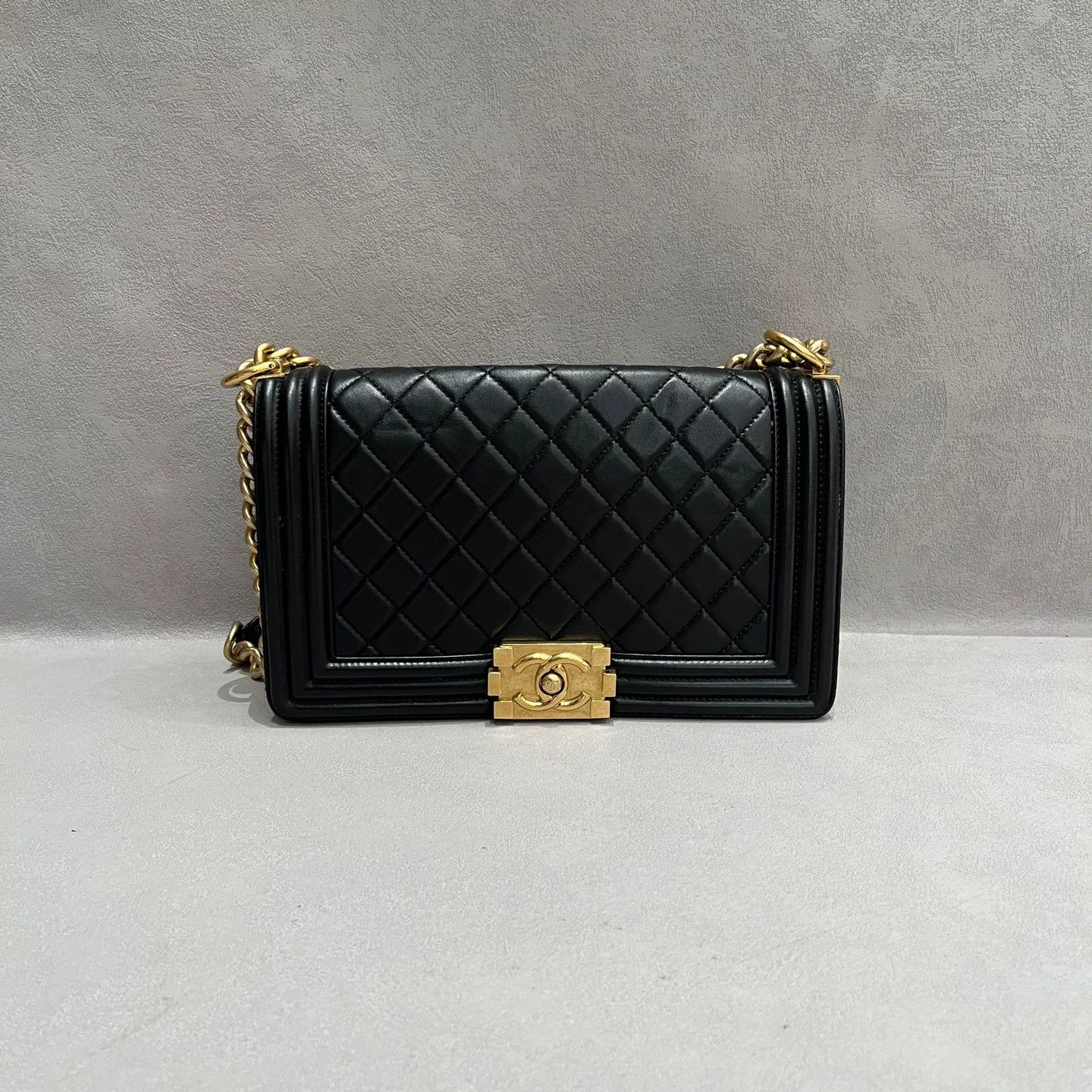 Chanel Pre-loved Bag Very good condition Size ONE SIZE - 1 Thumbnail
