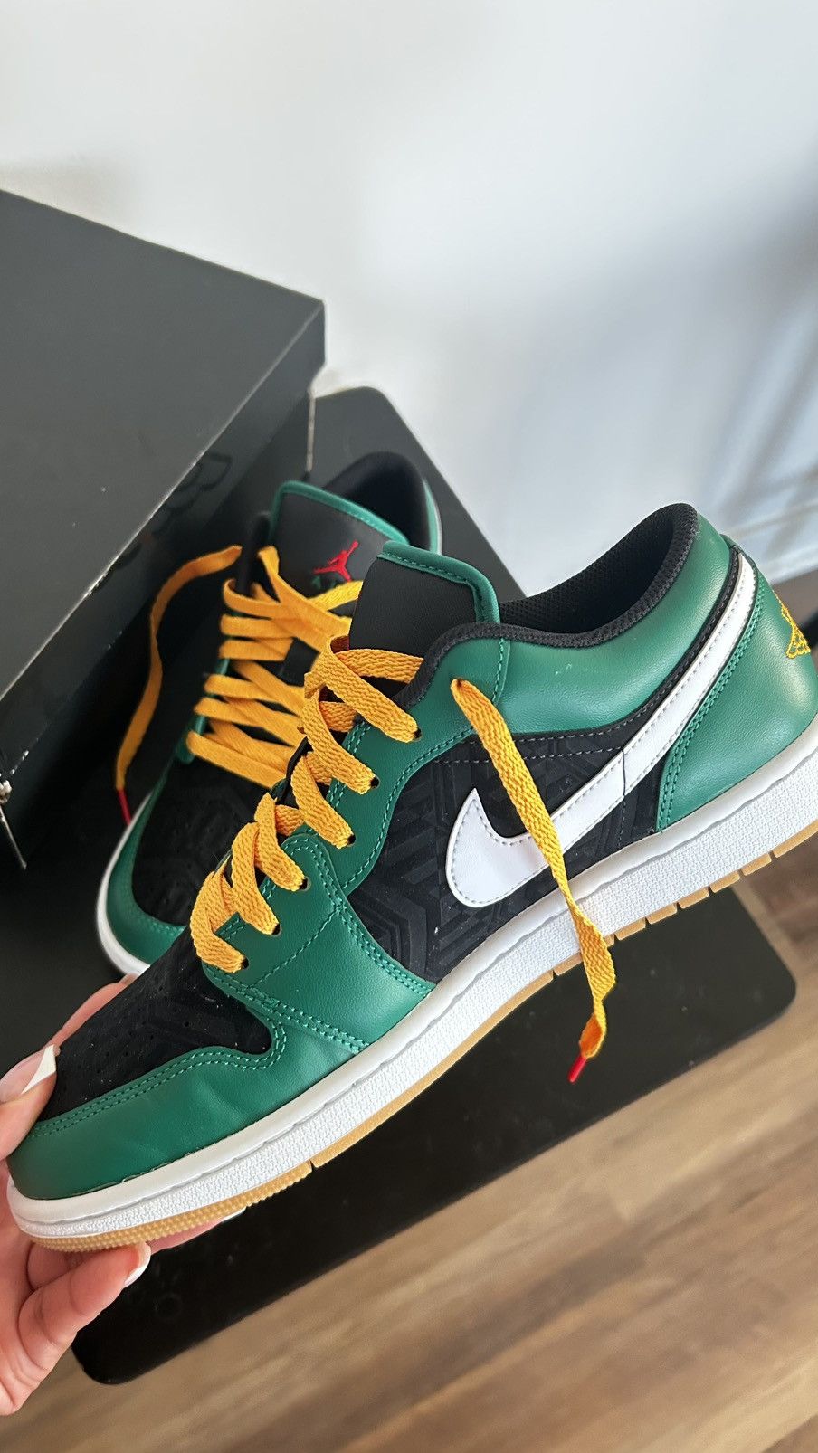 Jordan Brand Air Jordan 1 Low SE Size US 10.5 / EU 43-44 - 3 Thumbnail