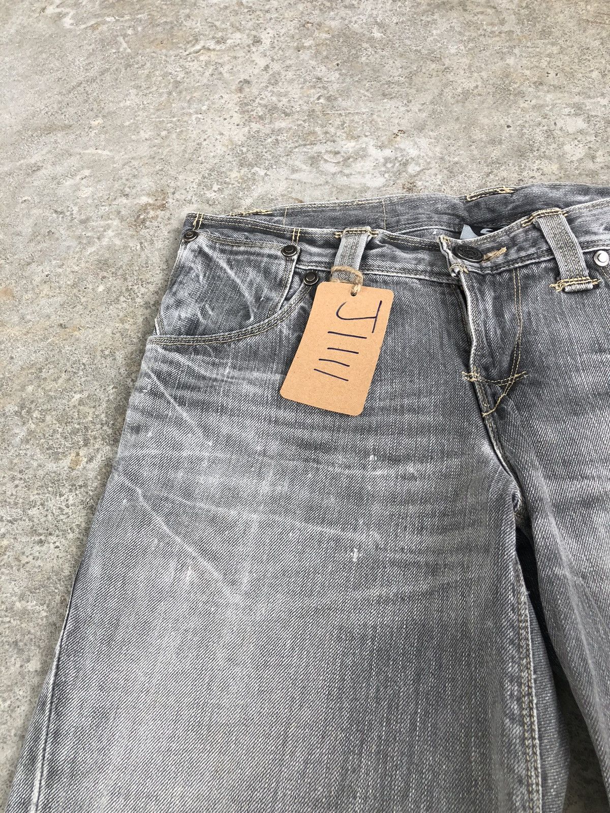 Levi's Y2k Levi’s Engineered Jeans Distressed Denim Size US 31 - 13 Thumbnail