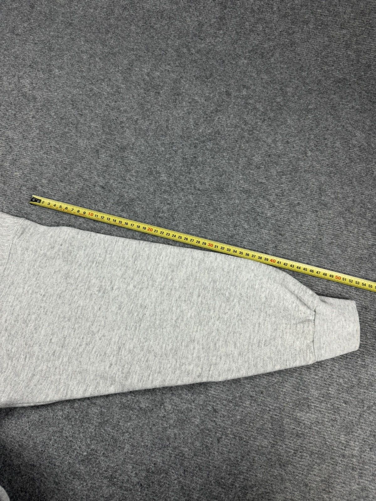 Universal Studios × Vintage Vintage 90s Universal Studios Crewneck Sweatshirt Spellout Size US L / EU 52-54 / 3 - 9 Thumbnail
