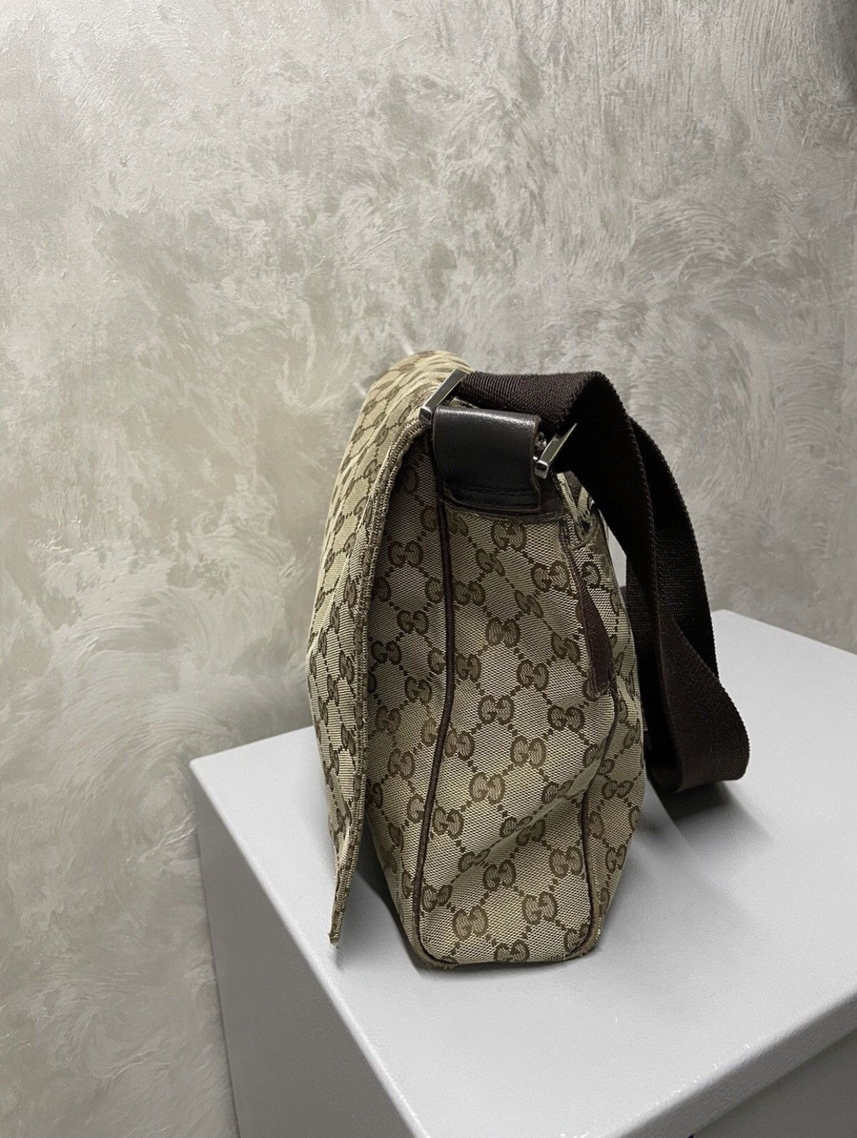 Gucci × Vintage 🔥Gucci vintage Monogram big messenger /shoulder Bag 🔥 Size ONE SIZE - 4 Thumbnail