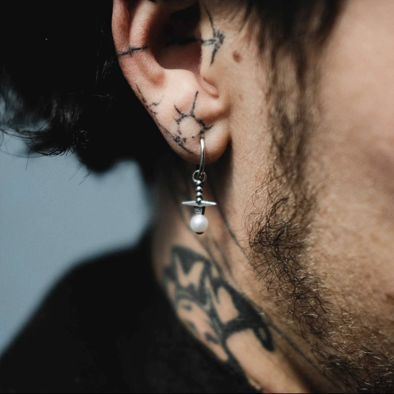 Other Sword + Stone Earring | Sue The Boy | Silver / Pearl Hoop Size ONE SIZE - 2 Thumbnail