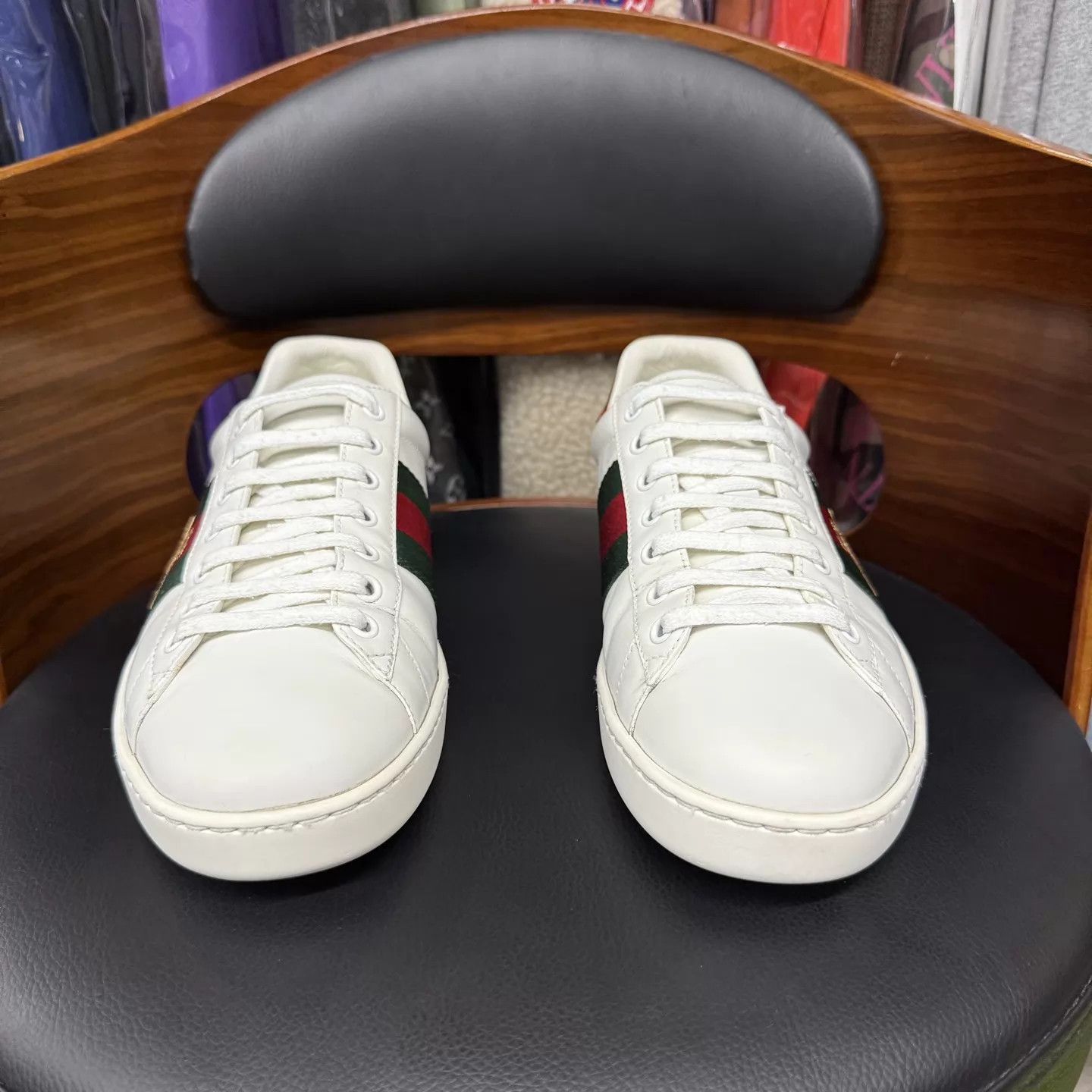 Gucci Gucci ACE White Bee Embroidered Sneaker 8.5 Size US 9.5 / EU 42-43 - 2 Thumbnail