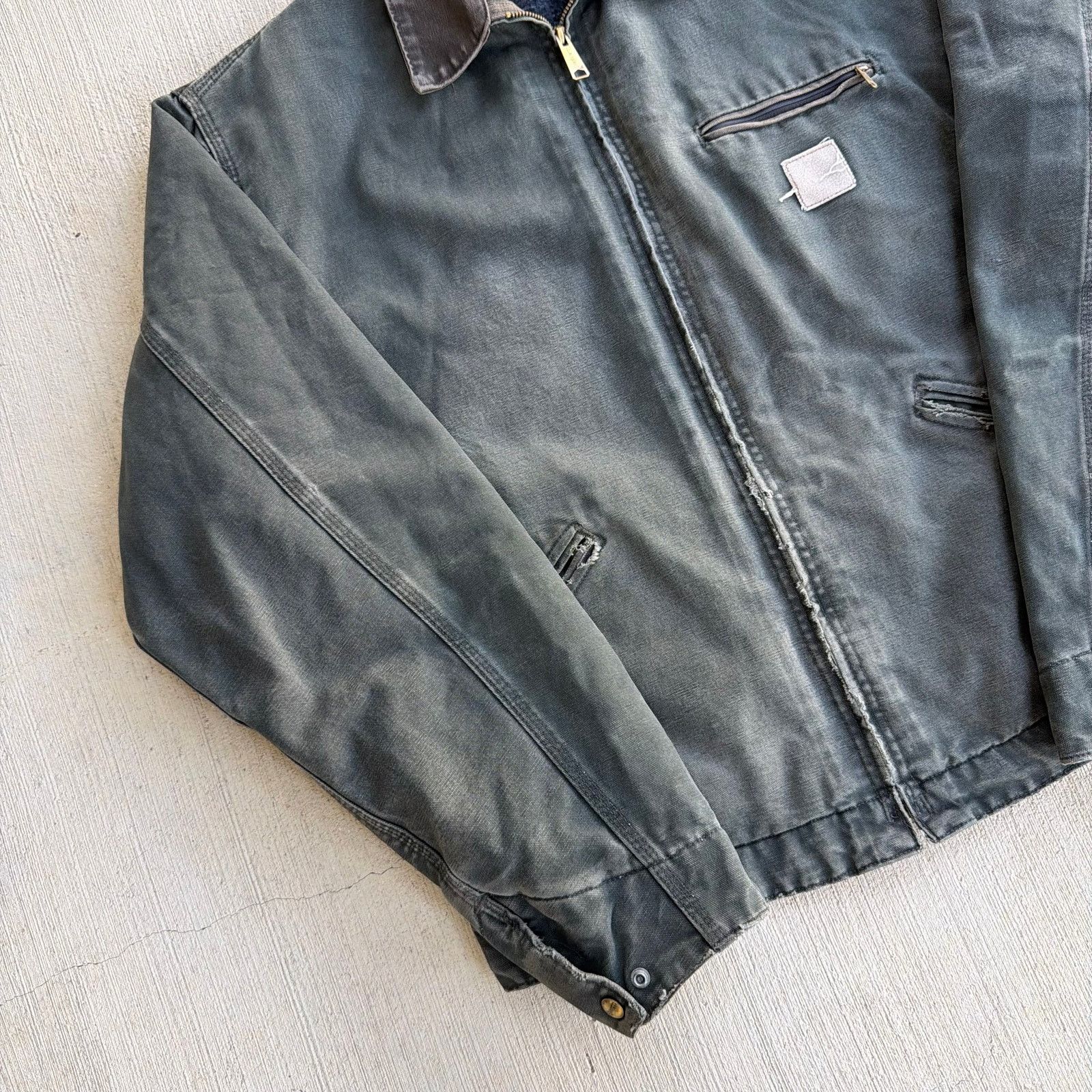 Carhartt × Vintage Carhartt faded MOS green Detroit work wear jacket Size US XL / EU 56 / 4 - 2 Thumbnail