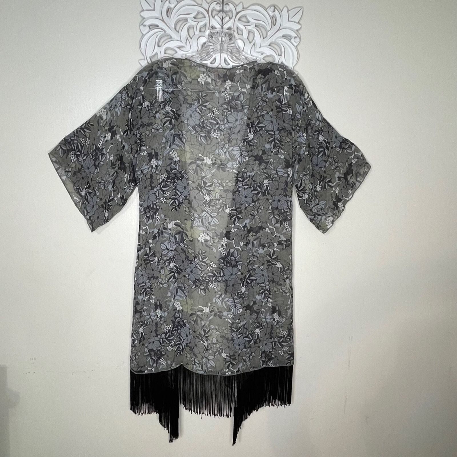 Other LuLaRoe Simply Comfortable Sheer Fringe Duster size Small Size S / US 4 / IT 40 - 4 Thumbnail