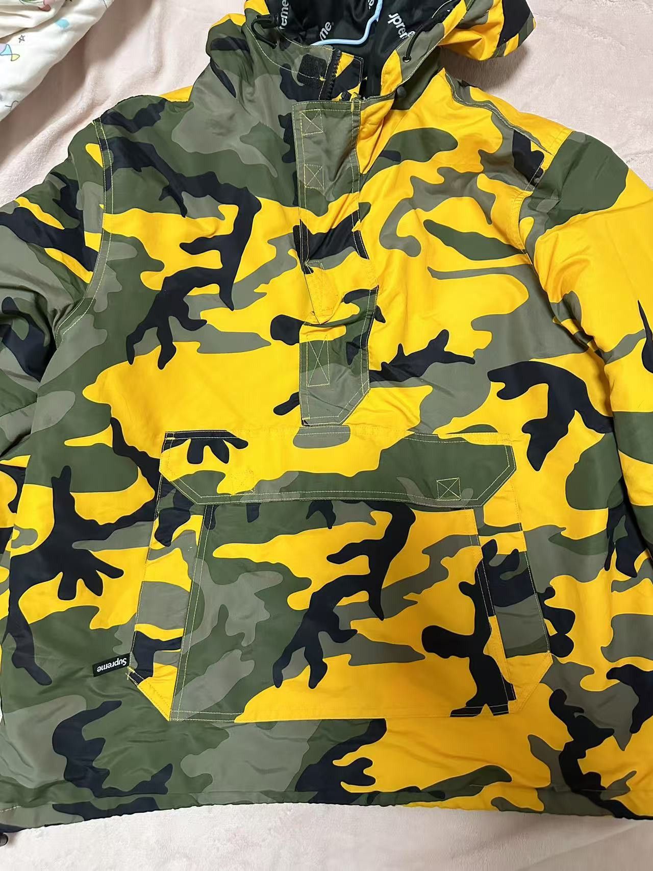 Supreme Supreme fw17 yellow camo hooded logo half zip pullover parka Size US L / EU 52-54 / 3 - 2 Thumbnail
