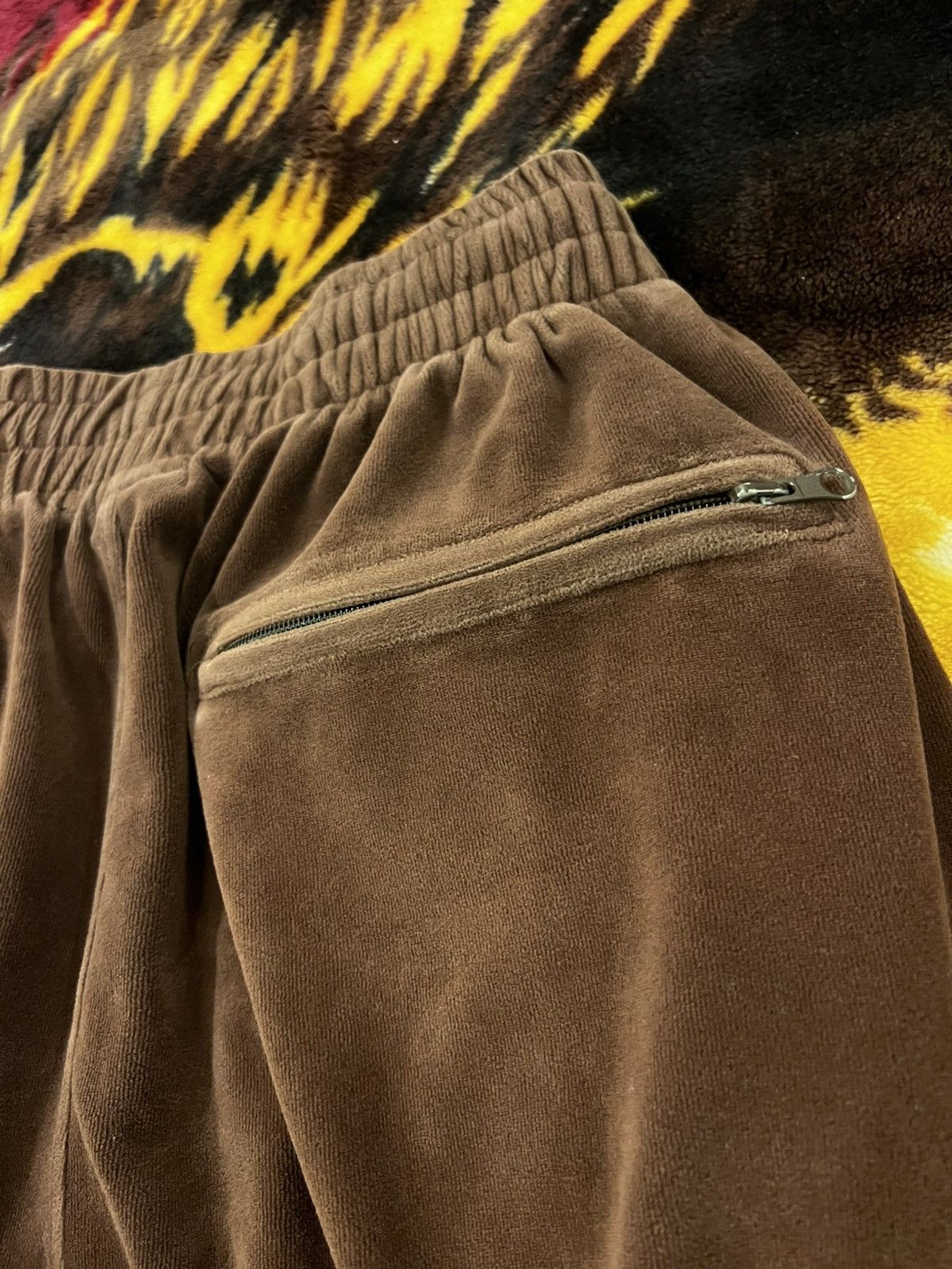 Evisu × Vintage EVISU Japanese Velour Sweatpants Size US 36 / EU 52 - 8 Thumbnail