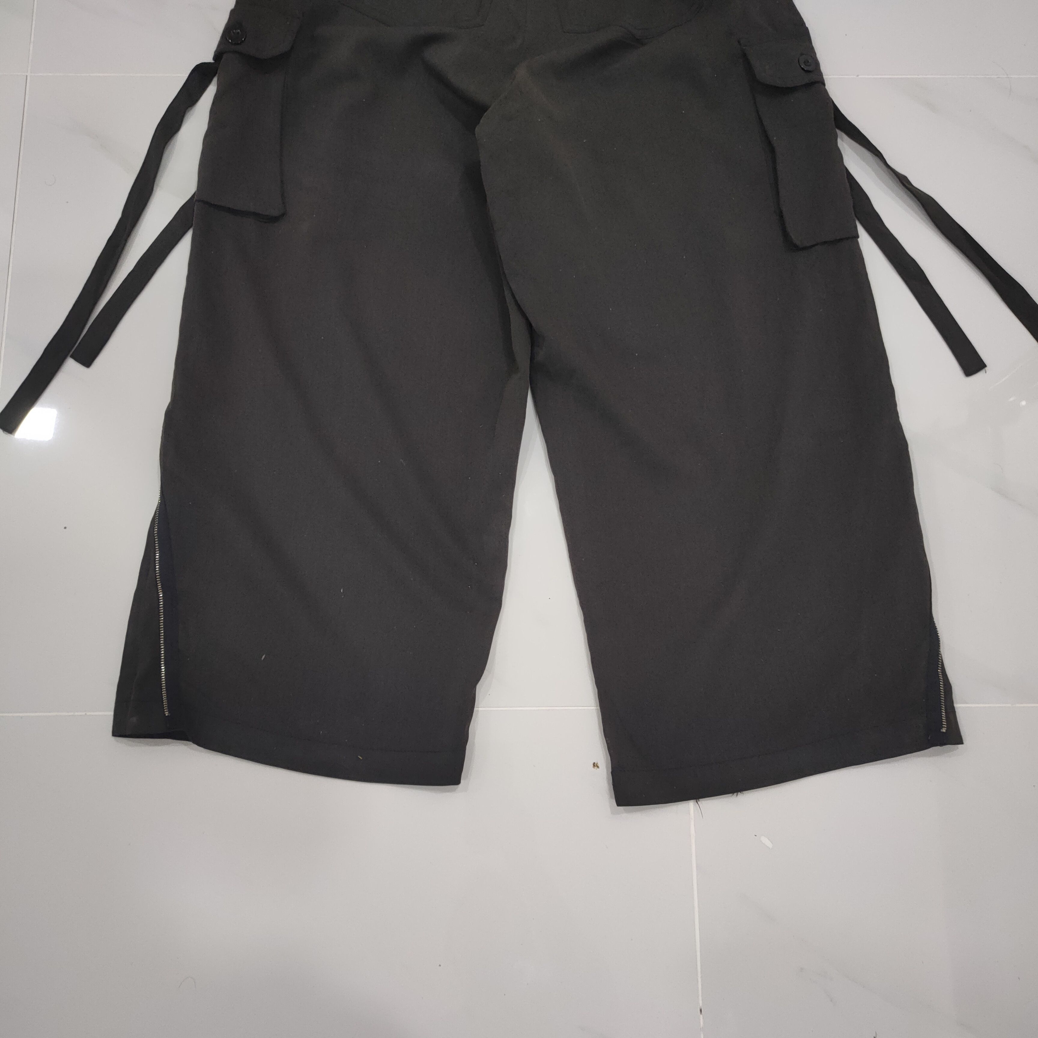 Japanese Brand CASPER JOHN FADED BLACK BONDAGE CARGO PANTS Size US 30 / EU 46 - 11 Thumbnail