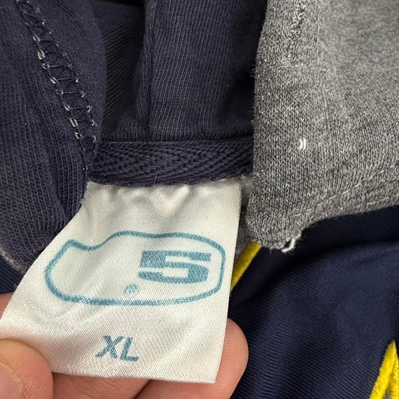 Stadium Goods Vintage baggy michigan wolverines hoodie Size US L / EU 52-54 / 3 - 3 Thumbnail