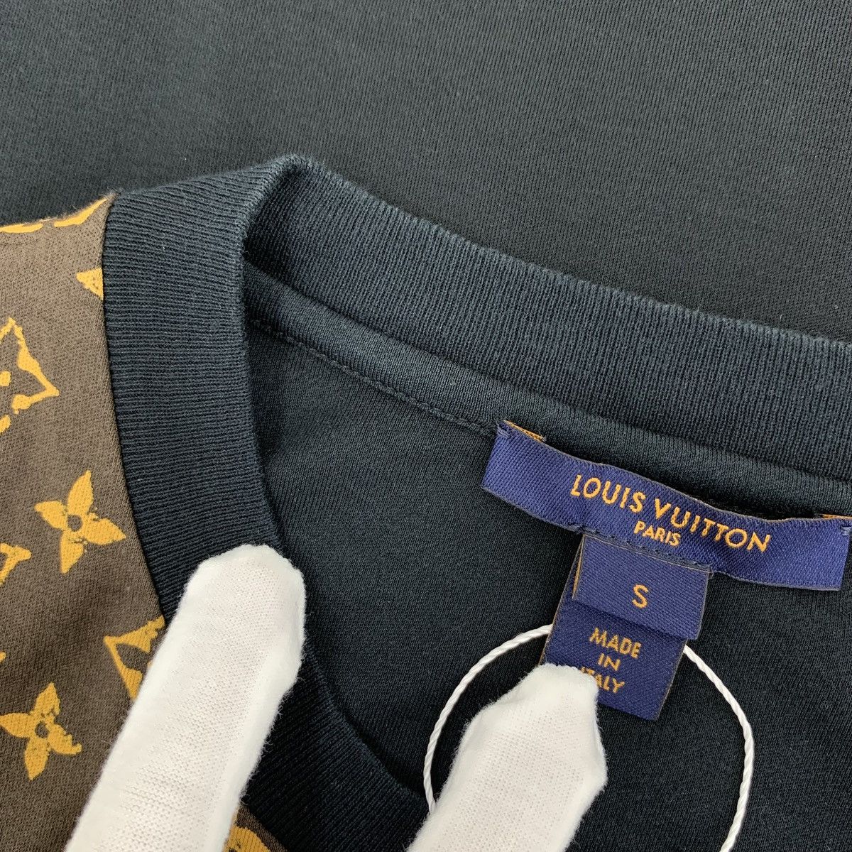 Louis Vuitton Louis Vuitton Black Logo Old Flower Patchwork Cotton T-Shirt Size S / US 4 / IT 40 - 5 Thumbnail