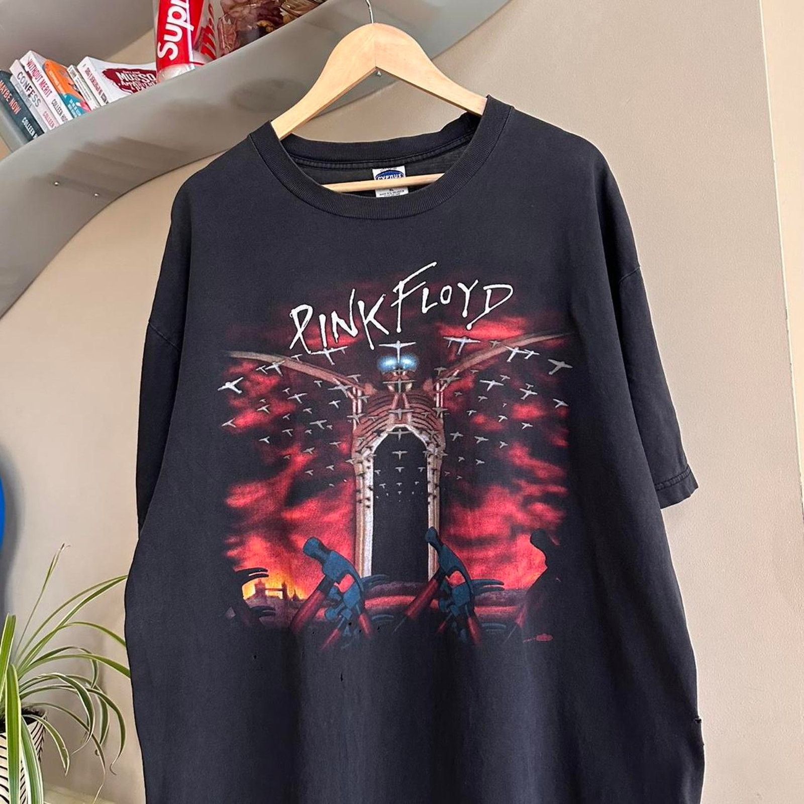 Pink Floyd × Vintage Vintage Pink Floyd Band Shirt Size US XL / EU 56 / 4 - 2 Thumbnail