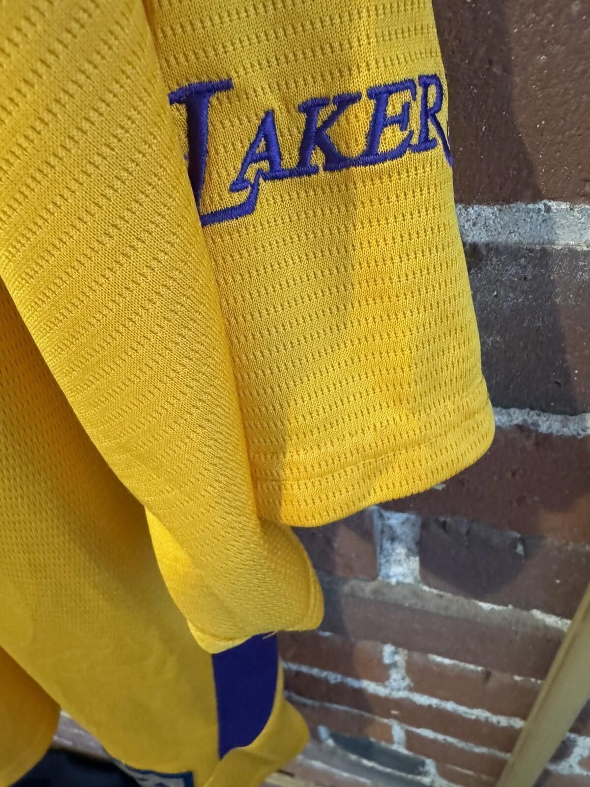 Majestic Los Angeles LA Lakers Majestic Shooting Shirt Men 2XL Yellow Size US XXL / EU 58 / 5 - 7 Thumbnail