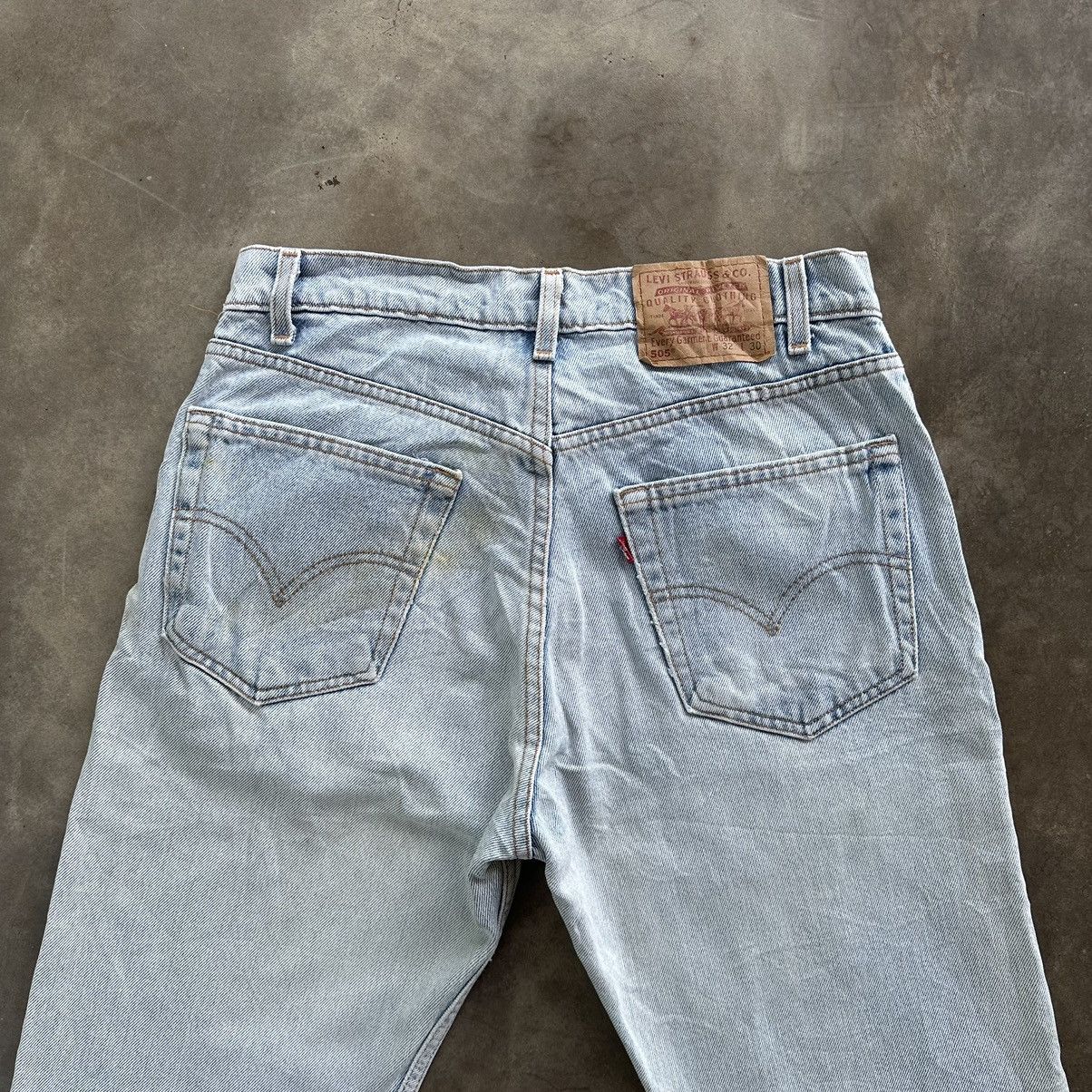 Japanese Brand Vintage Levi’s 505 Lightwash Distress Faded Denim Jean Pant Size US 30 / EU 46 - 11 Thumbnail