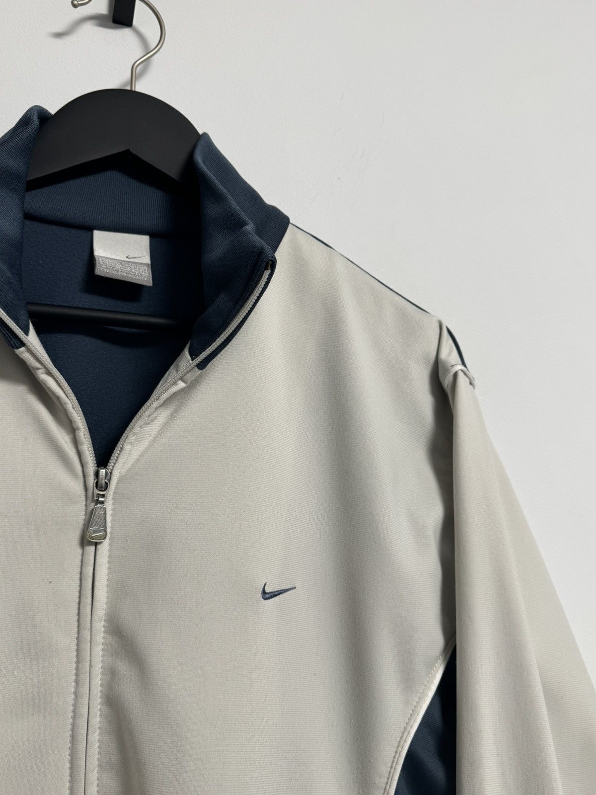 Vintage 🔥Vintage Nike track suit size M logo drill swoosh Size US M / EU 48-50 / 2 - 5 Thumbnail