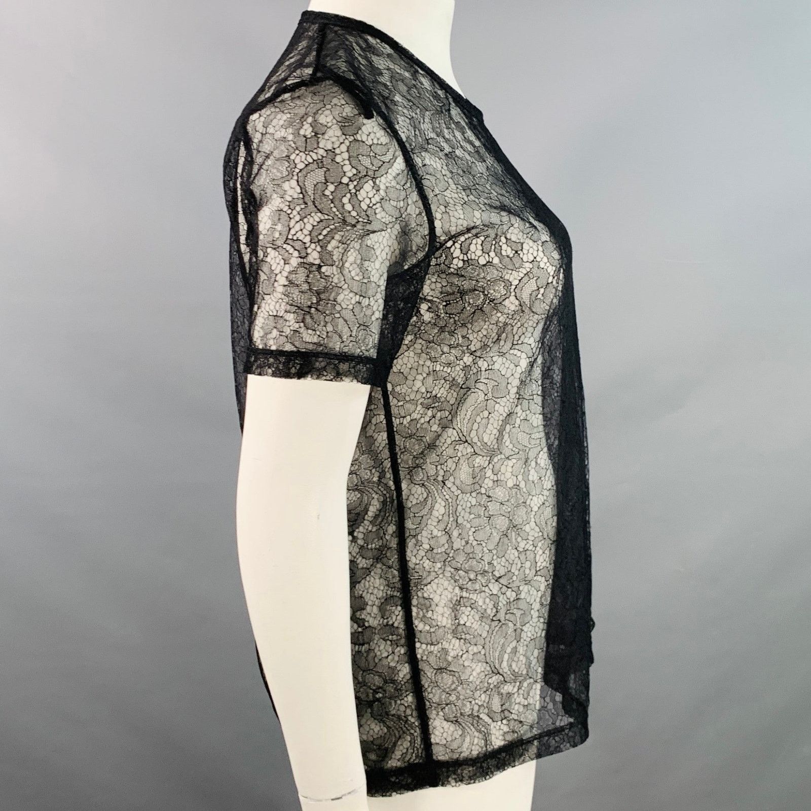 Burberry Size 12 Black Lace Crew Neck Short Sleeve T-Shirt Size US S / EU 44-46 / 1 - 3 Thumbnail
