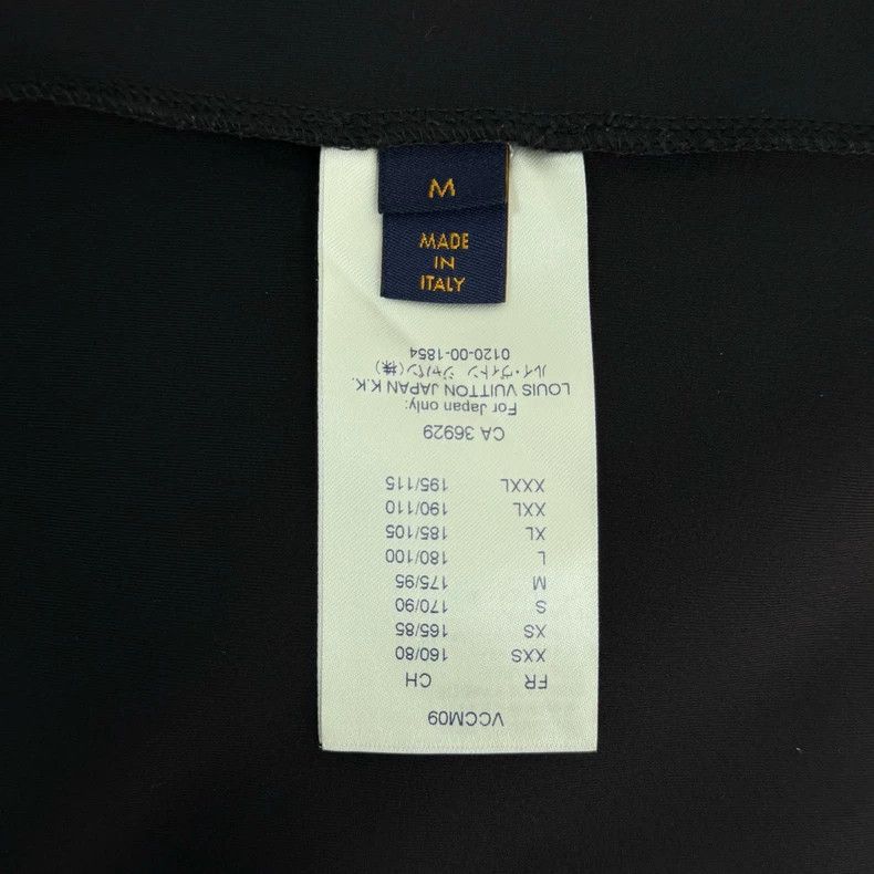 Louis Vuitton Louis Vuitton Black map logo thermal back pocket short slee Size US M / EU 48-50 / 2 - 6 Thumbnail