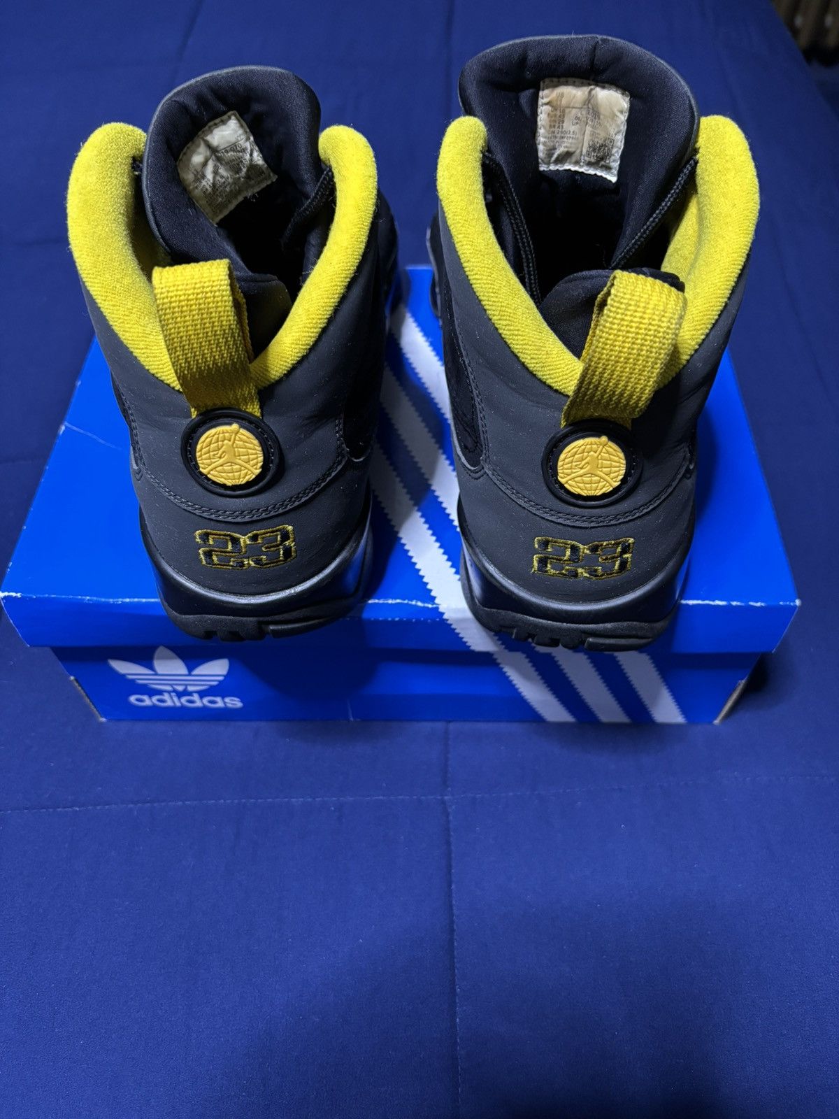 Jordan Brand Jordan 9 Retro Dark Charcoal University Gold 2021 Size 11 Size US 11 / EU 44 - 4 Thumbnail