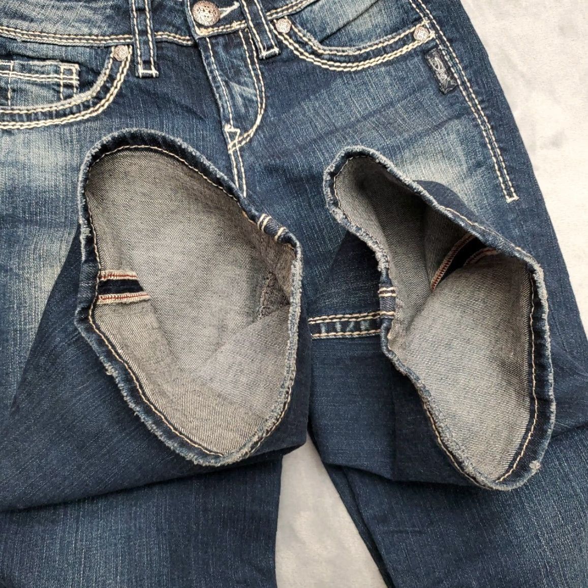 Silver Jeans Co. VINTAGE Silver Jeans Womens 26x31 Lola Bootcut Stretch Thick Stitch Cowboy Jeans Blue Solid Denim Inseam 31in Pockets Belt Loops Mens Women Girls Size 26" / US 2 / IT 38 - 4 Thumbnail