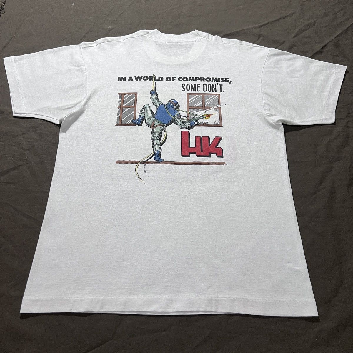 Vintage Vintage 90s HK MP5 SWAT Promo Tee L Gun Size US L / EU 52-54 / 3 - 6 Thumbnail