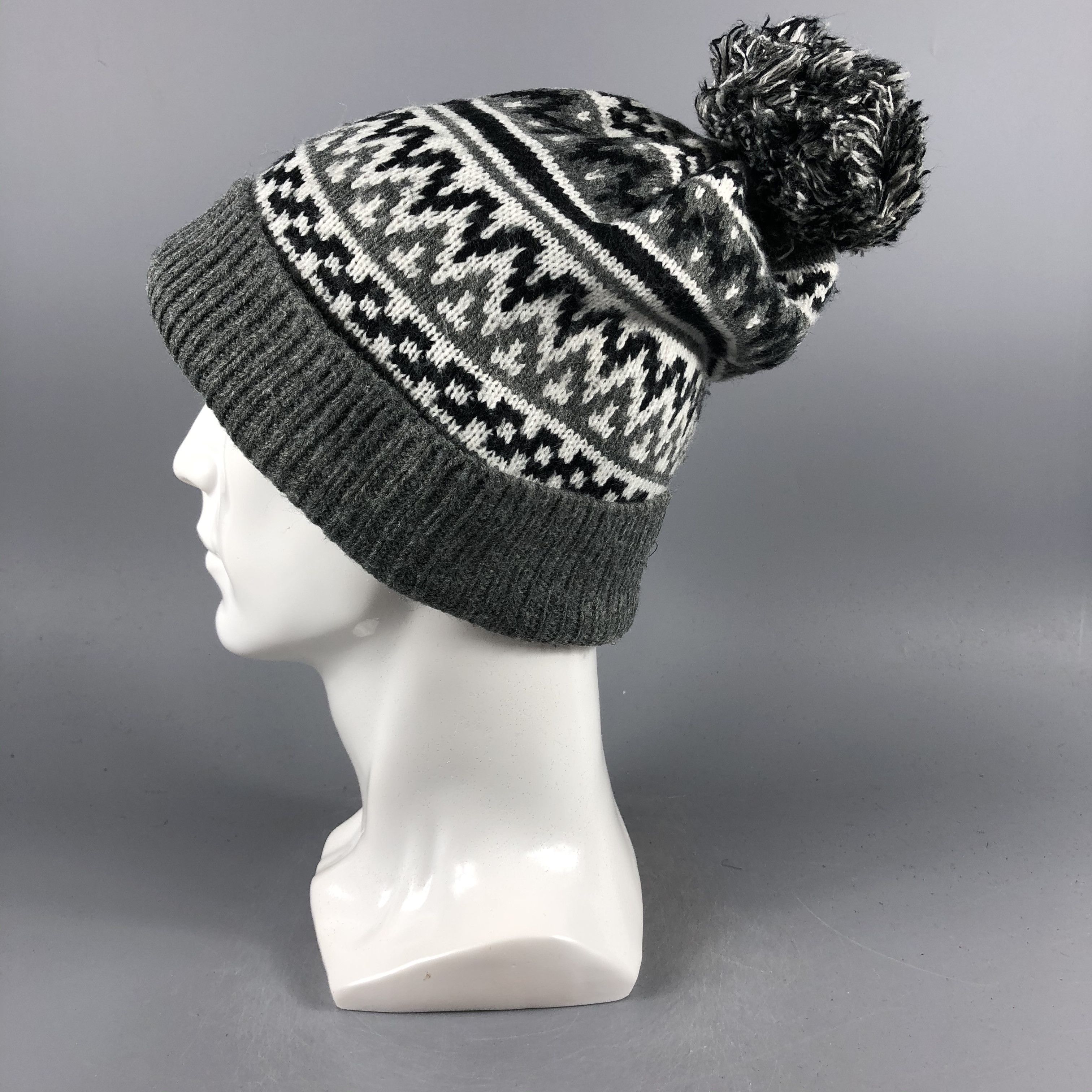 Vintage Fair Isle PomPom Beanie Snow Hat Snow Cap -D1196 Size ONE SIZE - 1 Thumbnail