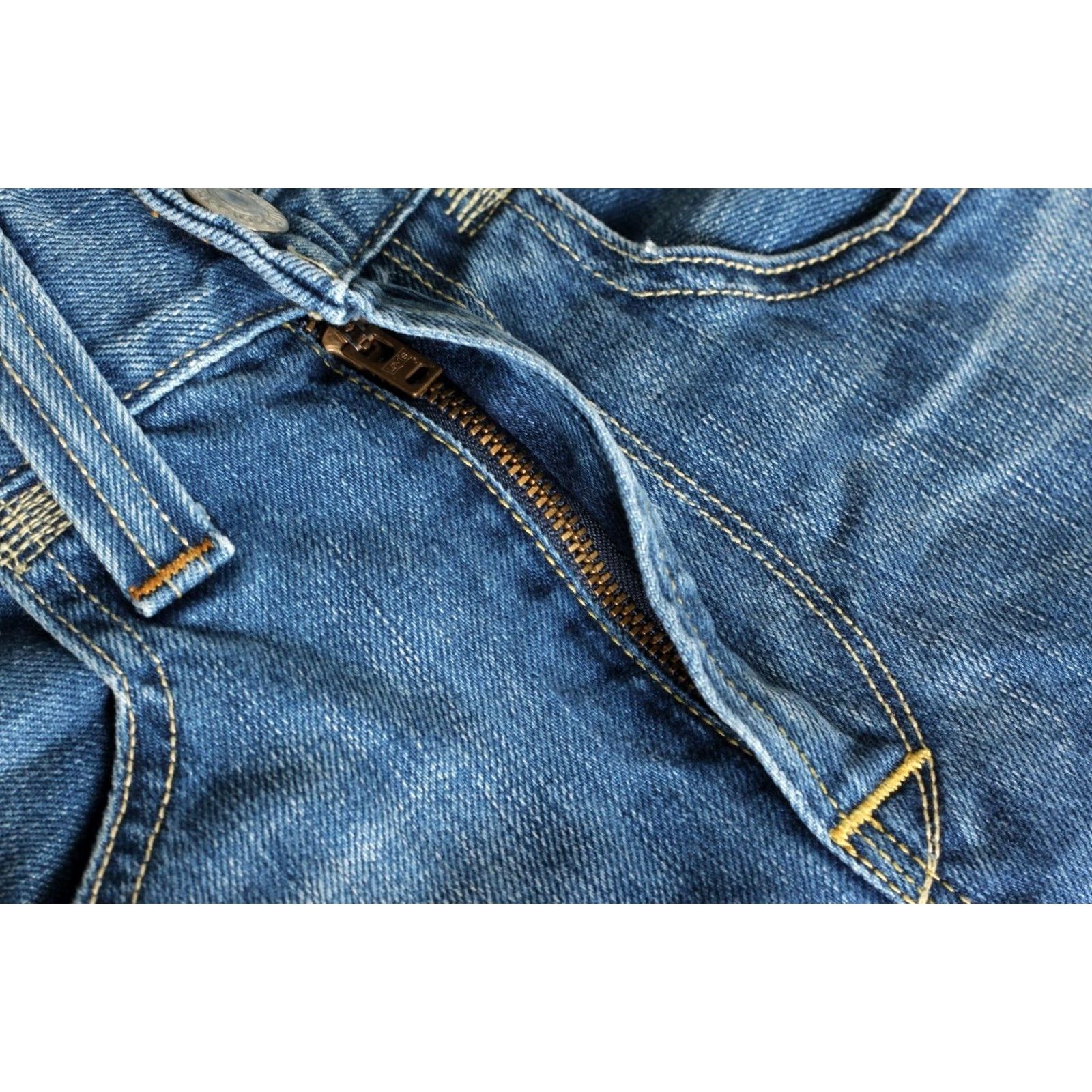 Levi's VINTAGE Levi’s 511 Jeans Men 34/32 Slim Fit Back Strap 5-Pocket Denim Blue DZ3419 Size US 34 / EU 50 - 7 Thumbnail