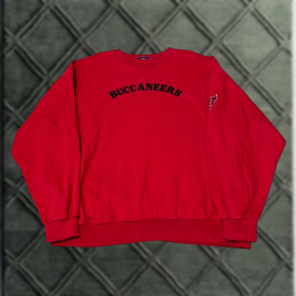 NFL VINTAGE Tampa Bay Buccaneers NFL Football Majestic Red 2XL Crewneck Sweatshirt Mens Size US XXL / EU 58 / 5 - 1 Thumbnail