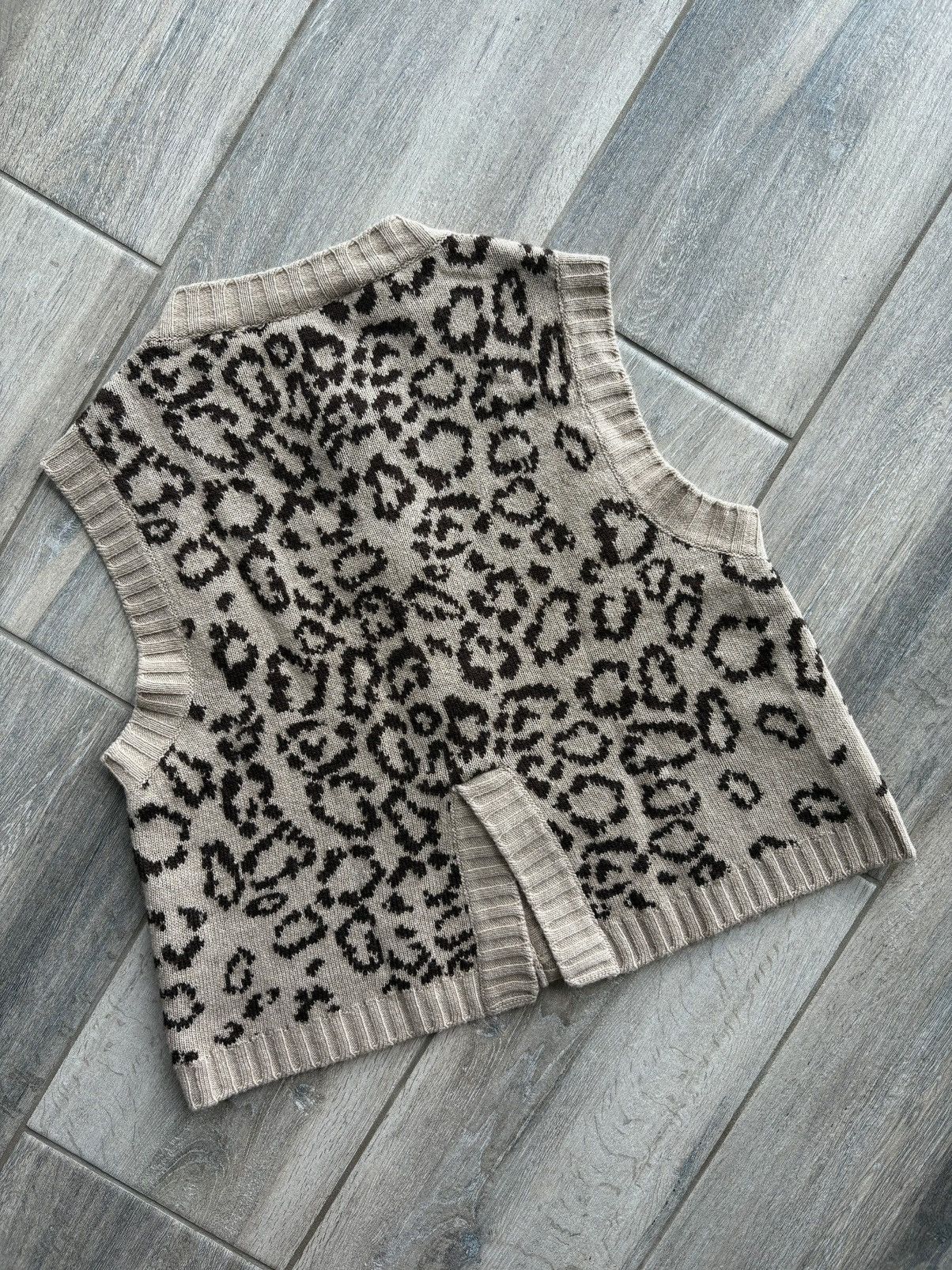 See by Chloe See by Chloé Leopard Knit Vest Top Size US 4 IT 40 Size XS / US 0-2 / IT 36-38 - 9 Thumbnail