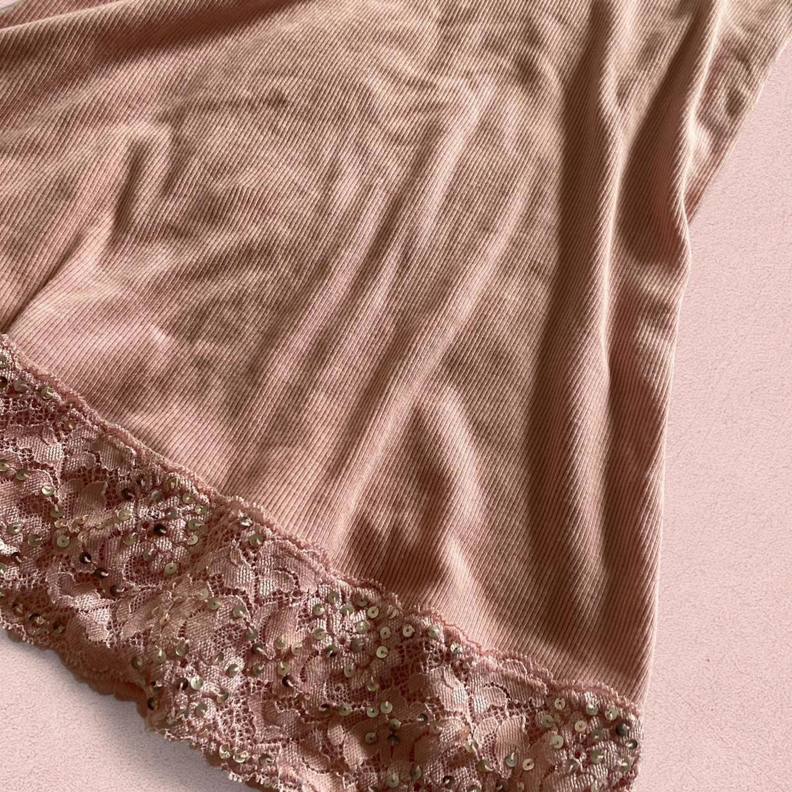 Express Pink lace trim cami top with pink sequence details Size M / US 6-8 / IT 42-44 - 2 Thumbnail