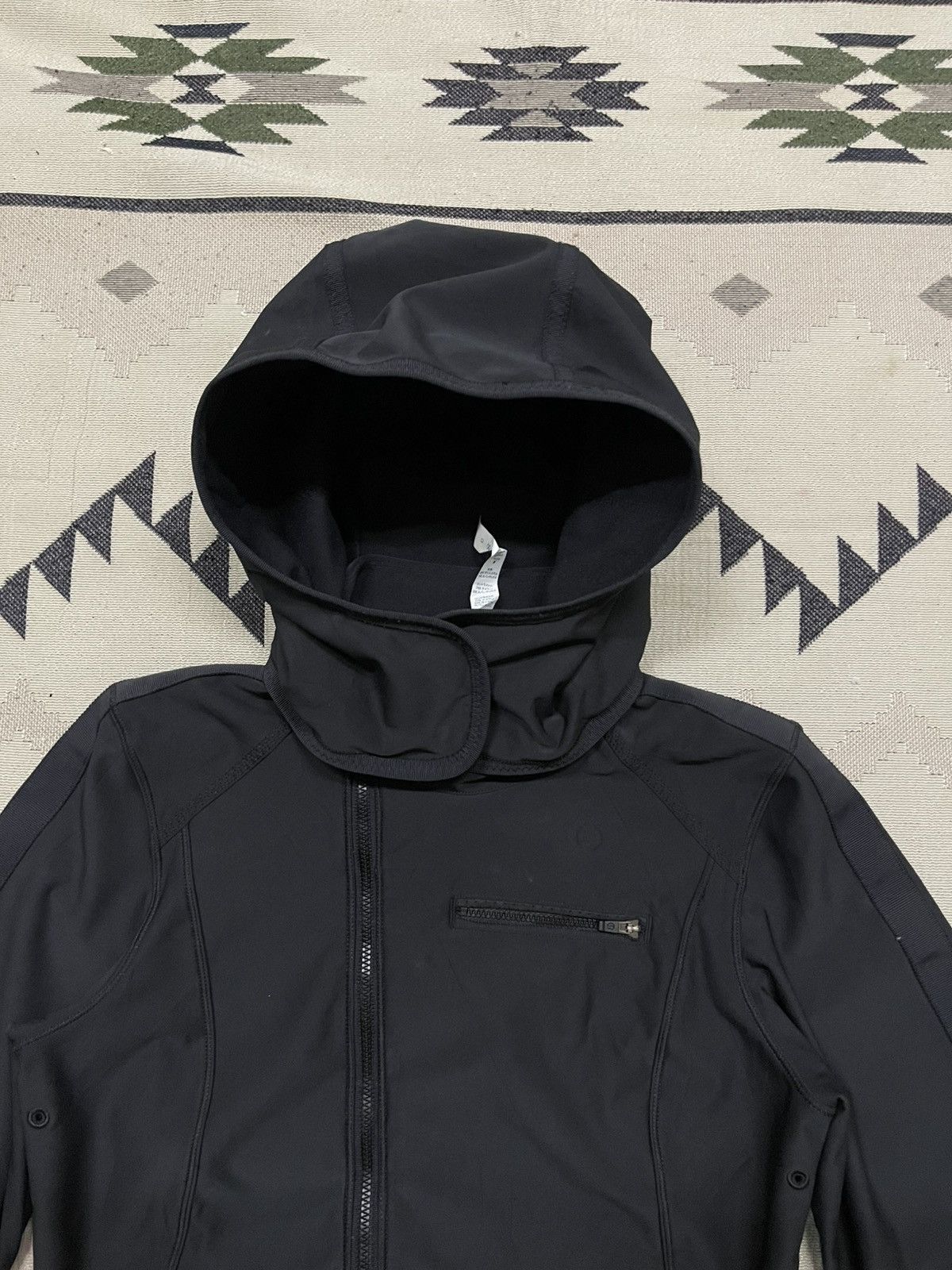 Lululemon LULULEMON KEEP IT UP BLACK RUN JACKET WATER RESISTANT Size M / US 6-8 / IT 42-44 - 8 Thumbnail