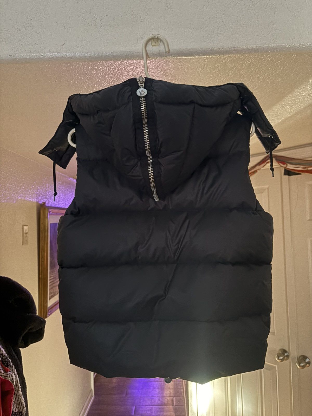 Moncler Balenciaga x Moncler. 2 zipper,snap button,drawstring hooded Size US S / EU 44-46 / 1 - 4 Thumbnail