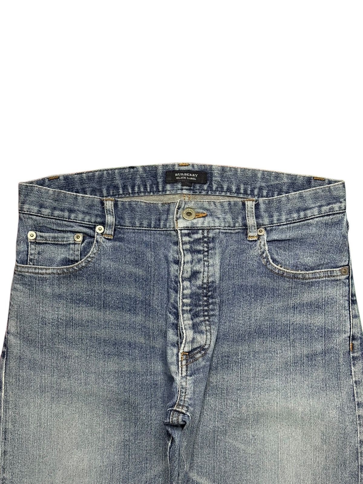 Burberry Vintage Burberry Button Fly Faded Wash Distressed Jeans Size US 30 / EU 46 - 4 Thumbnail