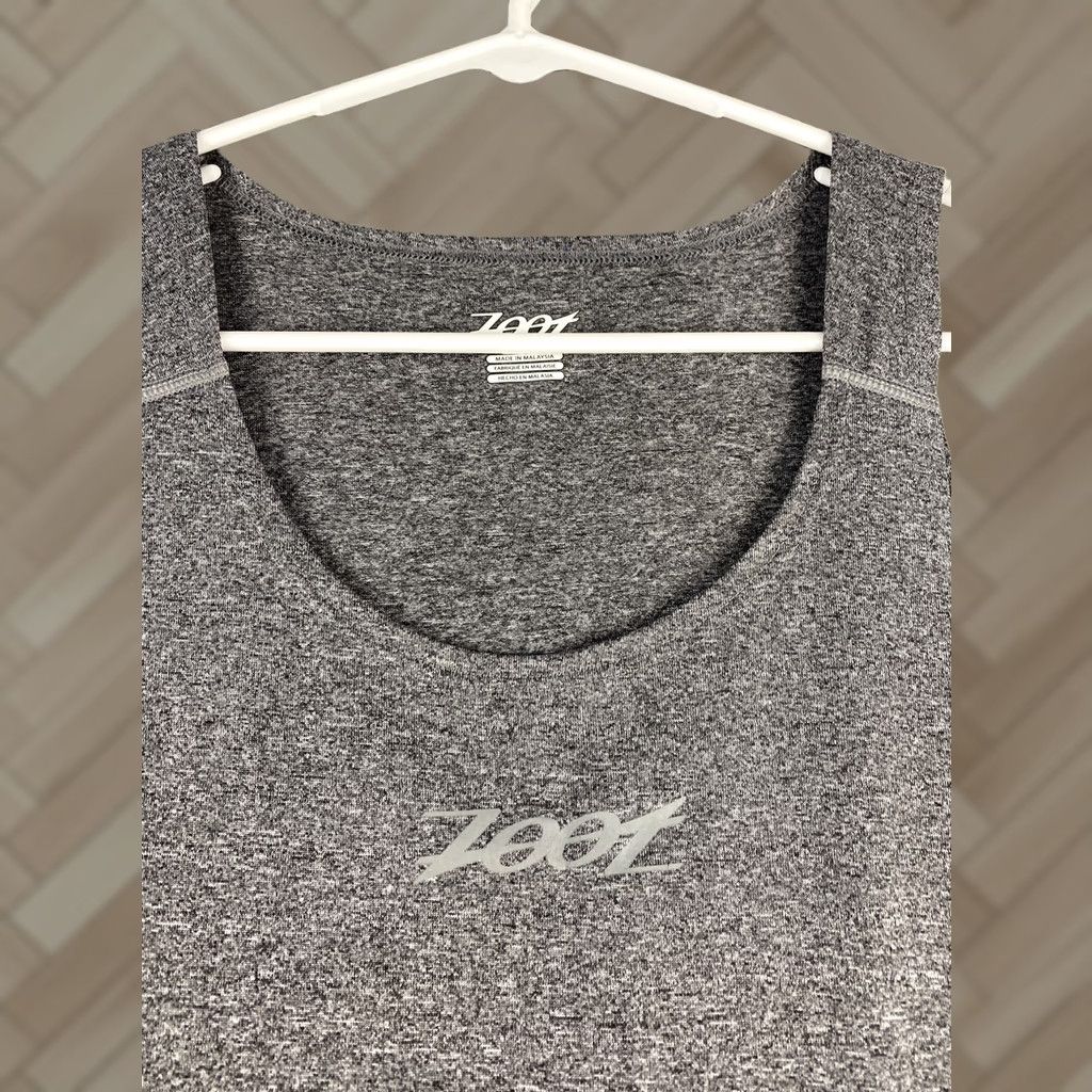 Vintage Zoot Women’s XL Gray Running Tank Top Racerback Reflective Trim Breathable Knit Sleeveless Athletic Activewear Shirt Slide? Size XL / US 12-14 / IT 48-50 - 1 Thumbnail