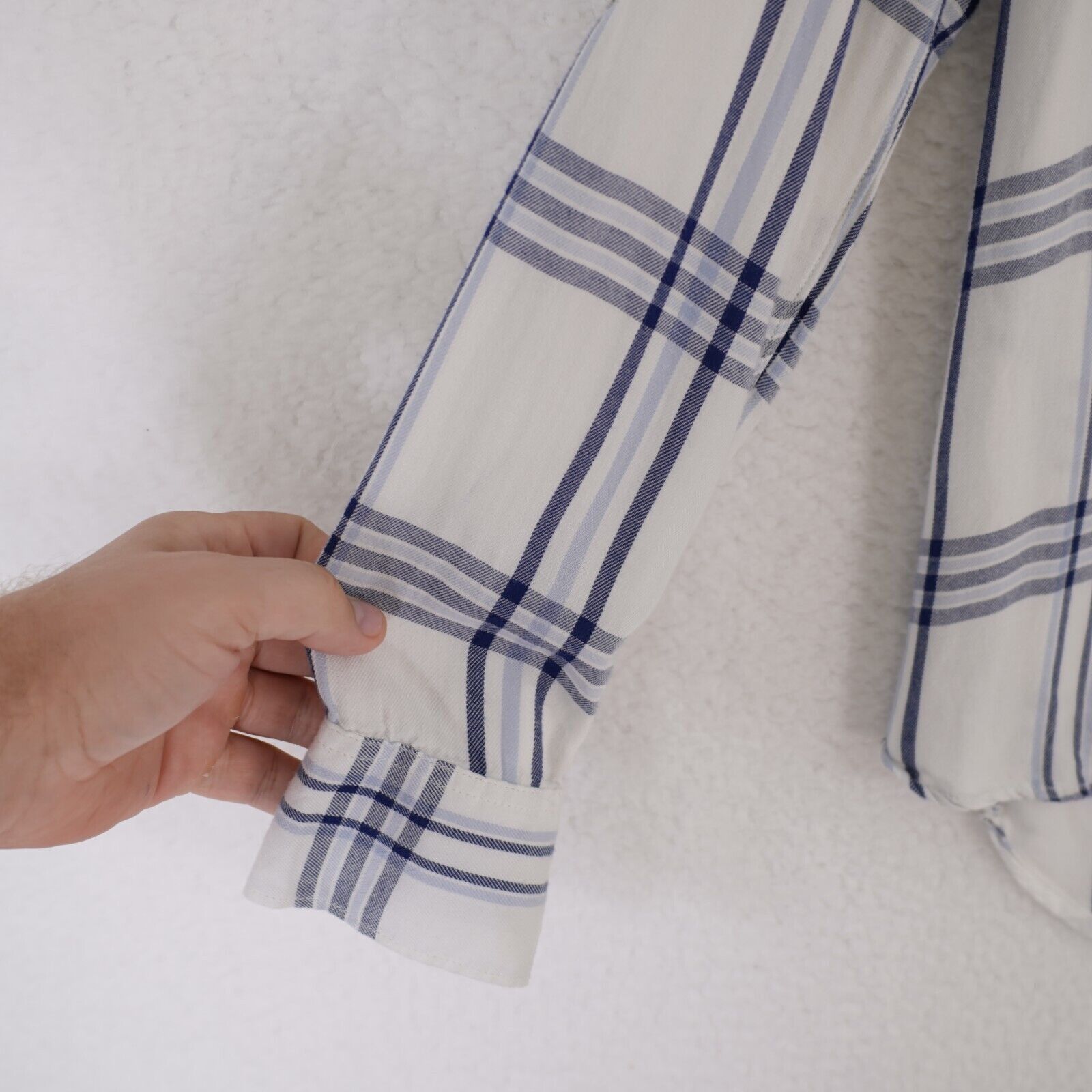 Woolrich Woolen Mills Woolrich Large Blue White Plaid Cotton Flannel Long Sleeve C Size L / US 10 / IT 46 - 2 Thumbnail