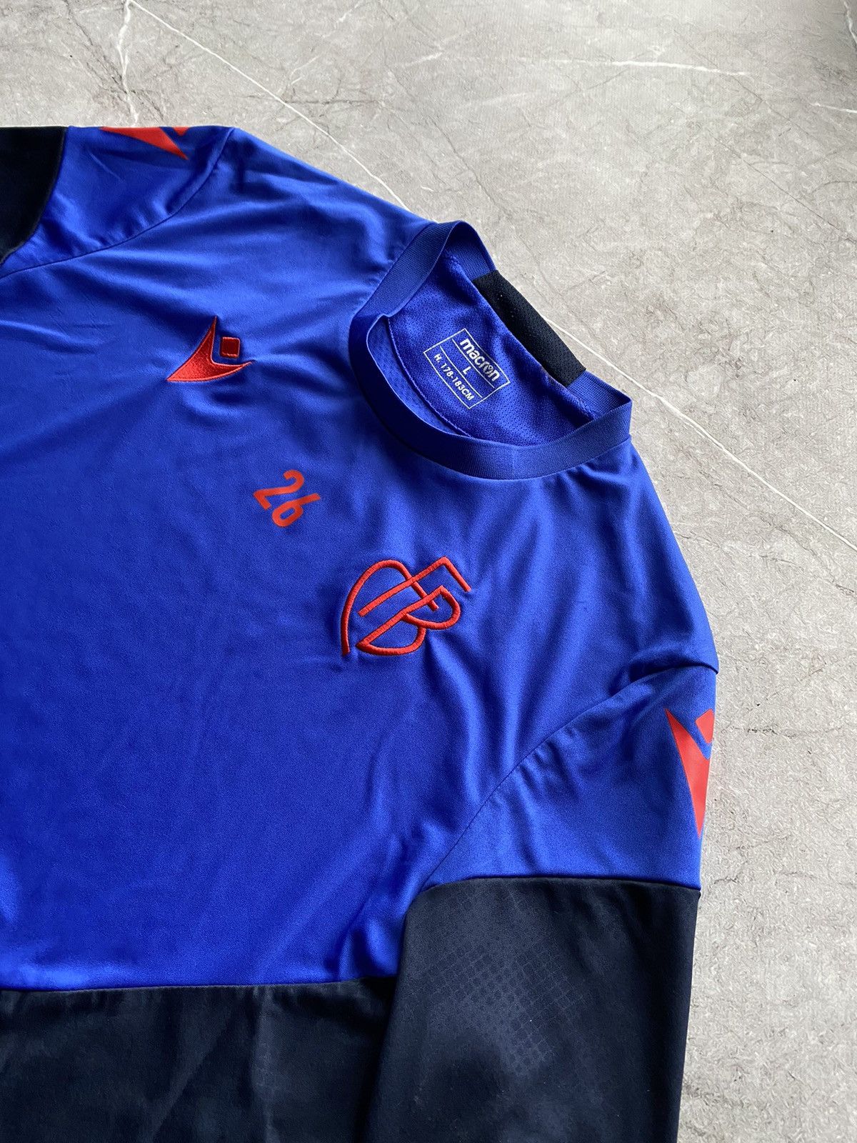Macron Macron FC Basel Training #26 Soccer Football Jersey Size US L / EU 52-54 / 3 - 6 Thumbnail
