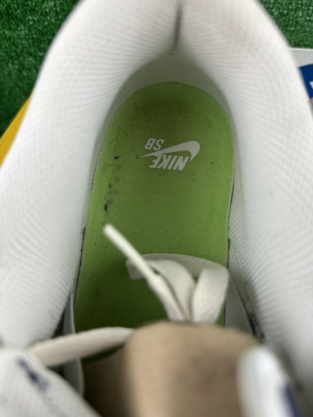 Nike SB Nike HUF x Dunk SB Low New York Size 9.5 Size US 9.5 / EU 42-43 - 5 Thumbnail