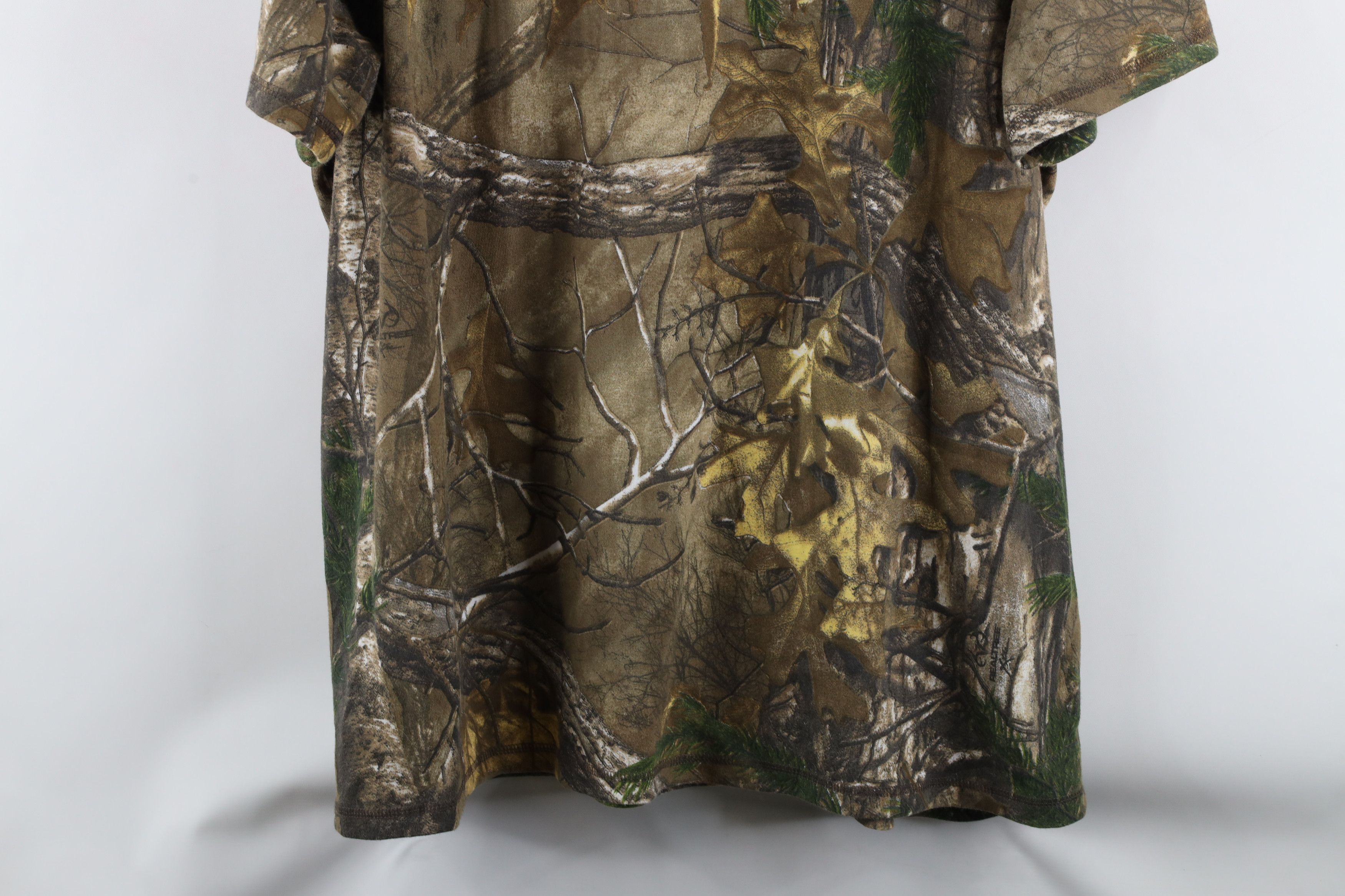Carhartt × Vintage Vintage Carhartt Faded Spell Out Realtree Camouflage T-Shirt Size US XXL / EU 58 / 5 - 12 Thumbnail
