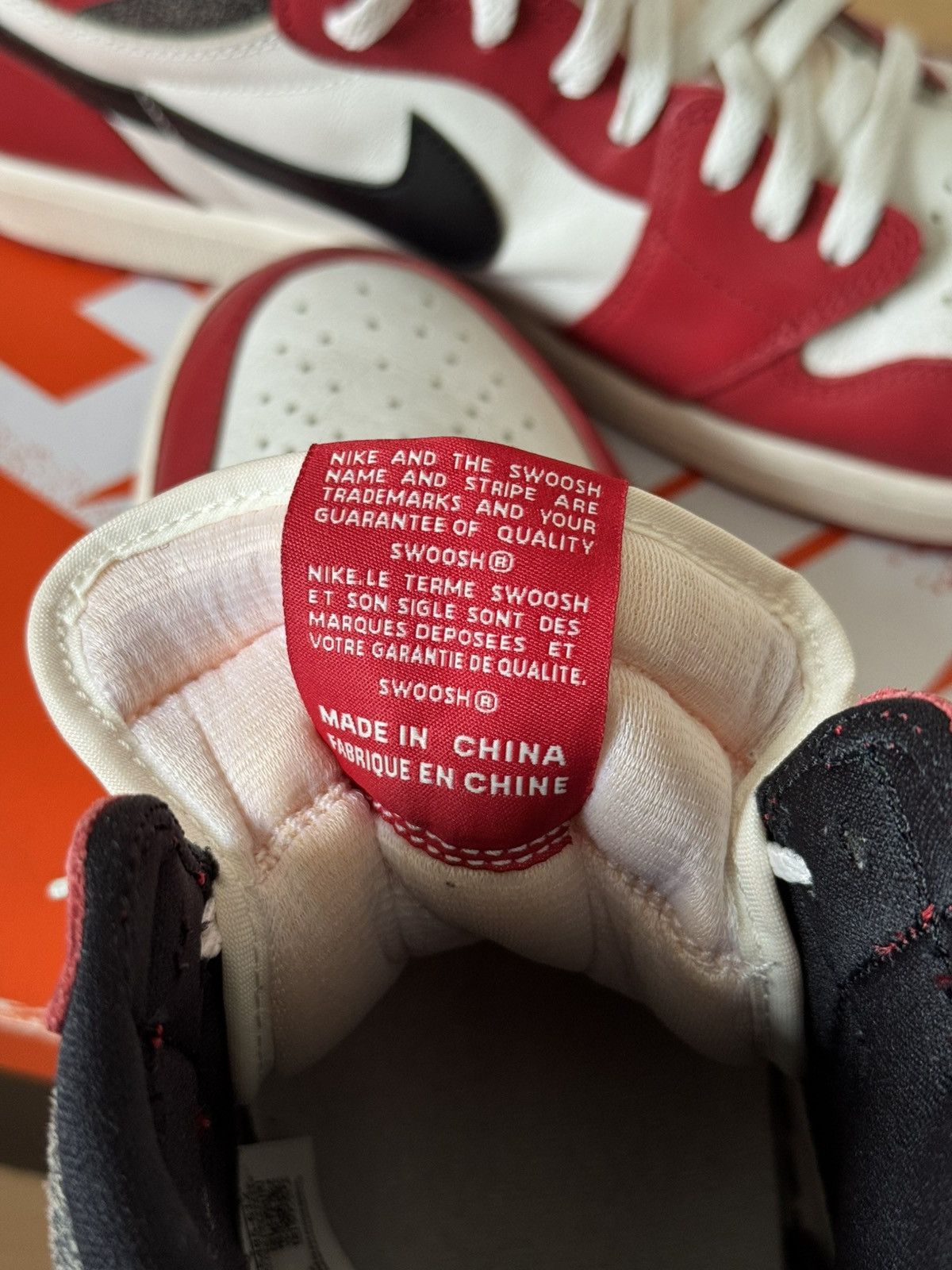 Jordan Brand Air Jordan 1 Retro High OG Chicago Lost & Found Size US 15 / EU 48 - 8 Thumbnail