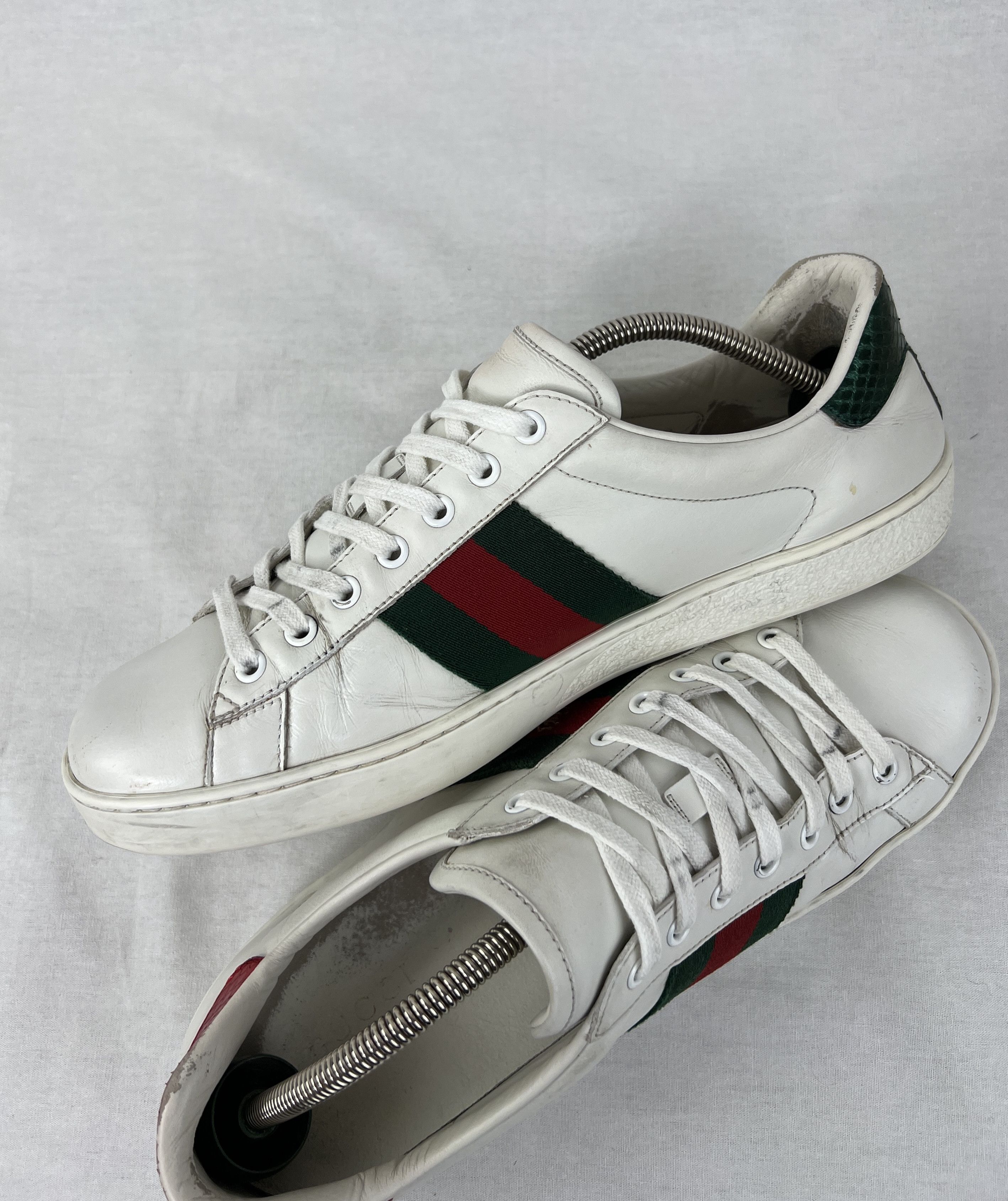 Gucci Gucci Ace Bee Embroidered White Leather Sneakers Size US 9 / EU 42 - 4 Thumbnail