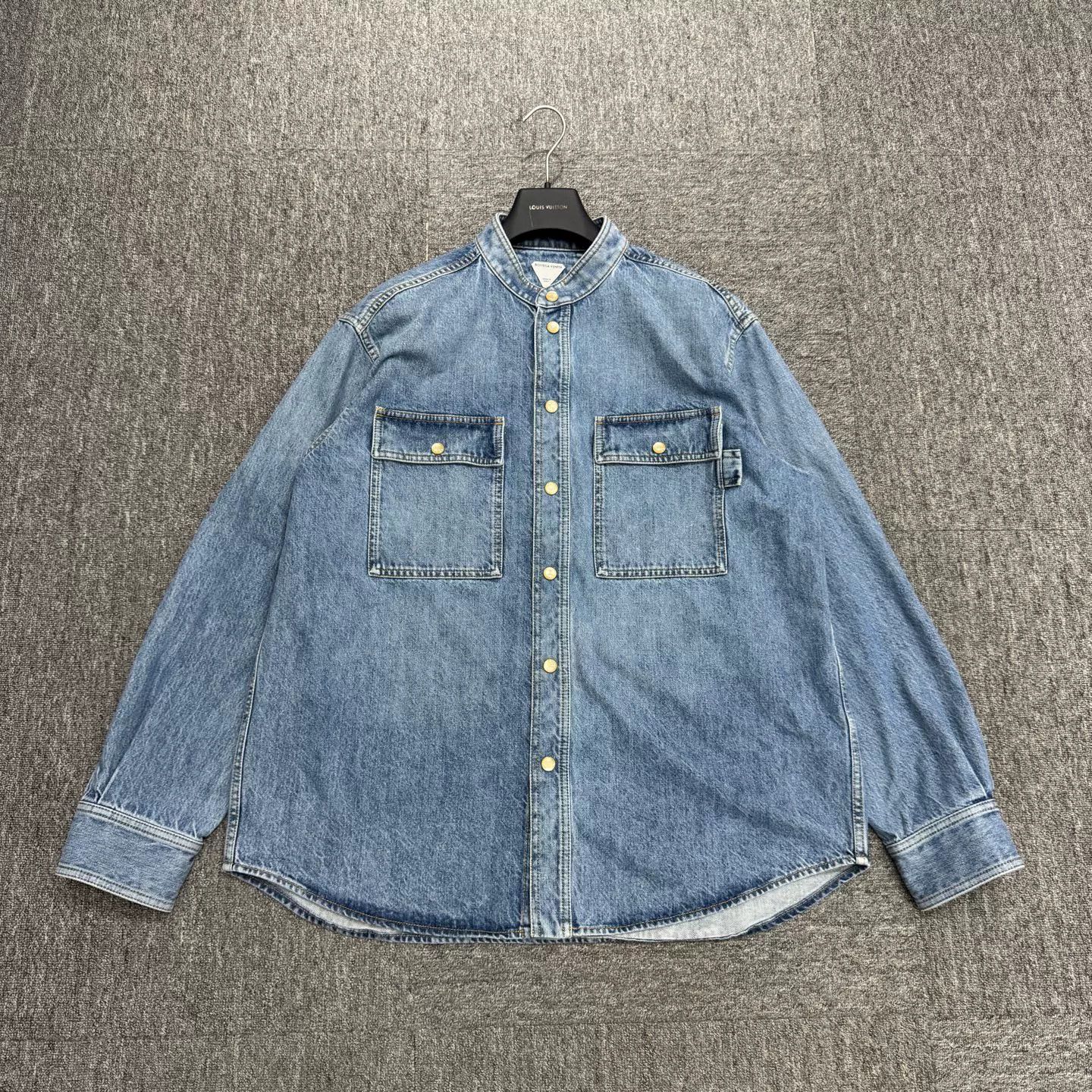 Bottega Veneta Bottega Veneta Washed Distressed Denim Jacket Size US S / EU 44-46 / 1 - 1 Thumbnail
