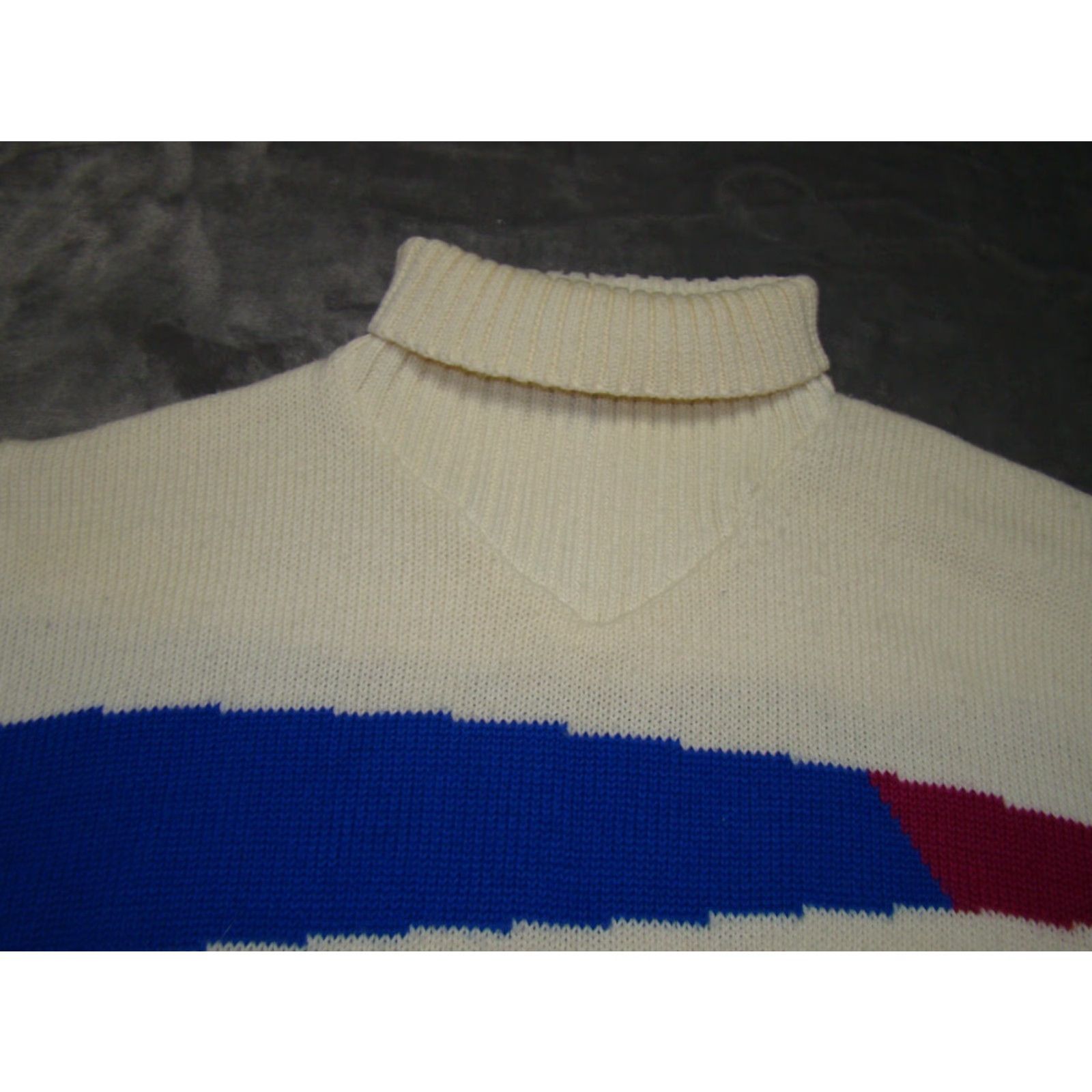 Vintage VINTAGE Ossi Skiwear Womens L White Blue Purple Wool Blend Turtleneck Ski Sweater Size L / US 10 / IT 46 - 3 Thumbnail