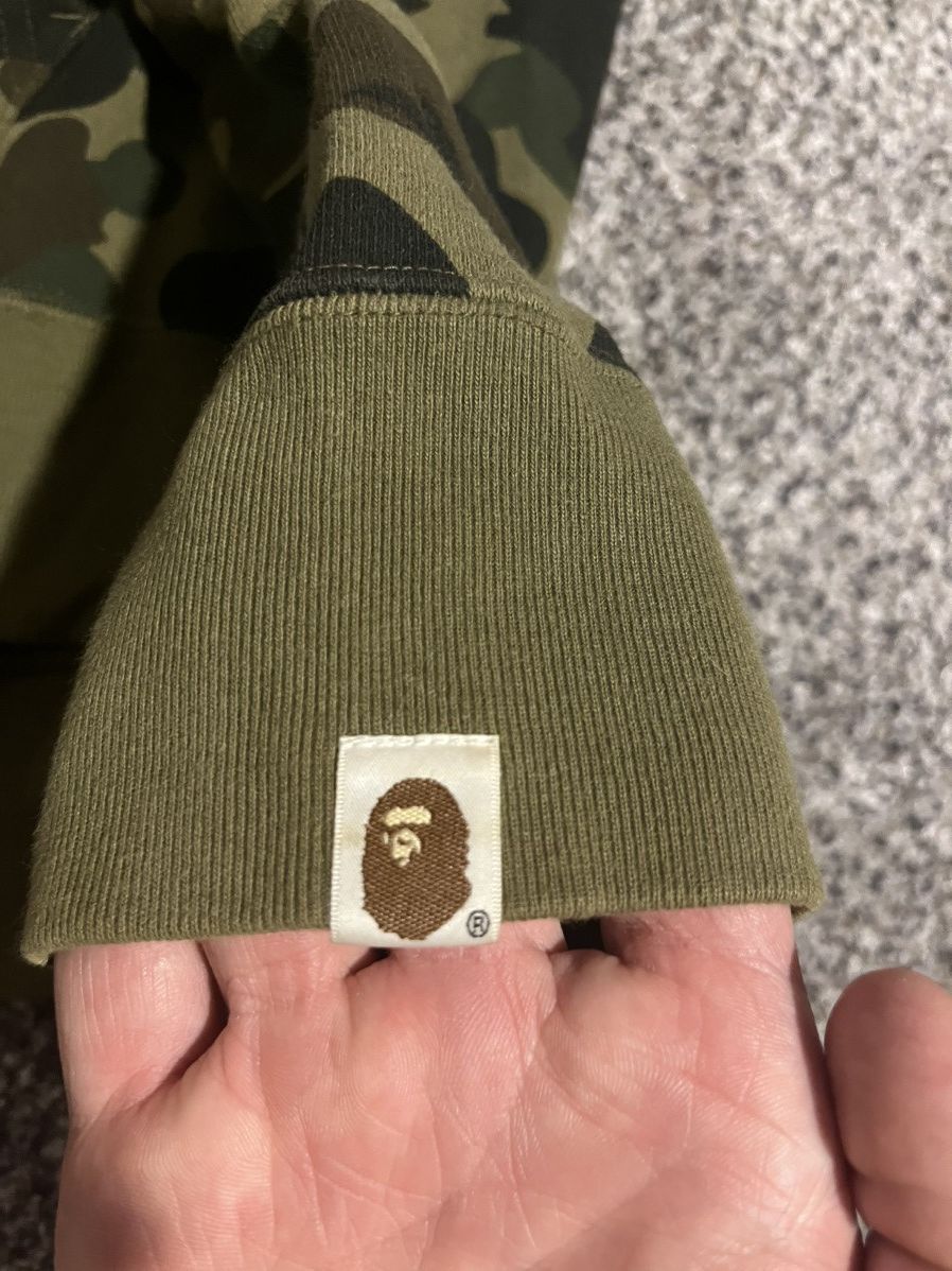 Bape Bape 1st Camo Shark Hoodie Side Zip Size US S / EU 44-46 / 1 - 3 Thumbnail