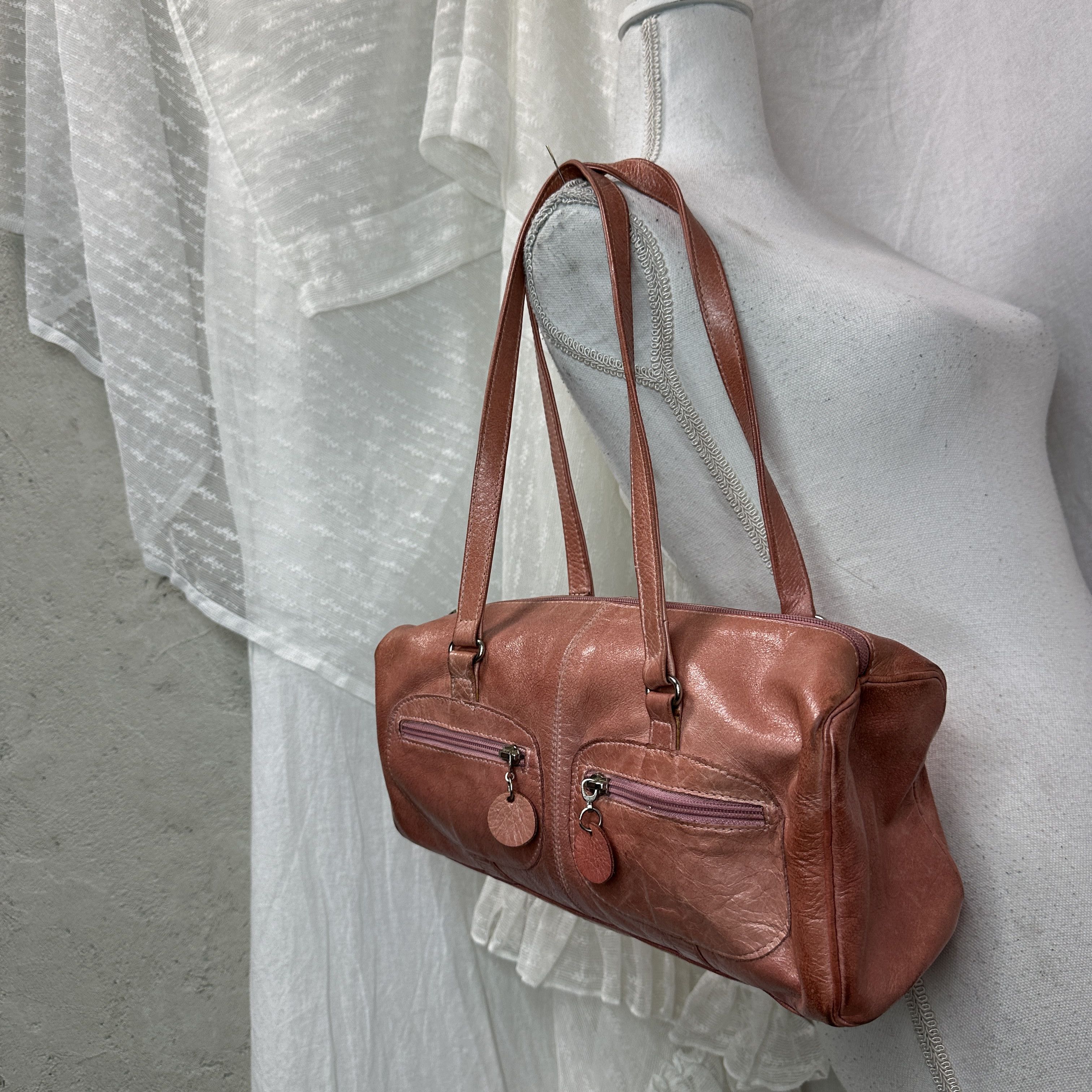 Vintage Vintage Leather Baby Pink Shoulder Bag 00s Size ONE SIZE - 3 Thumbnail