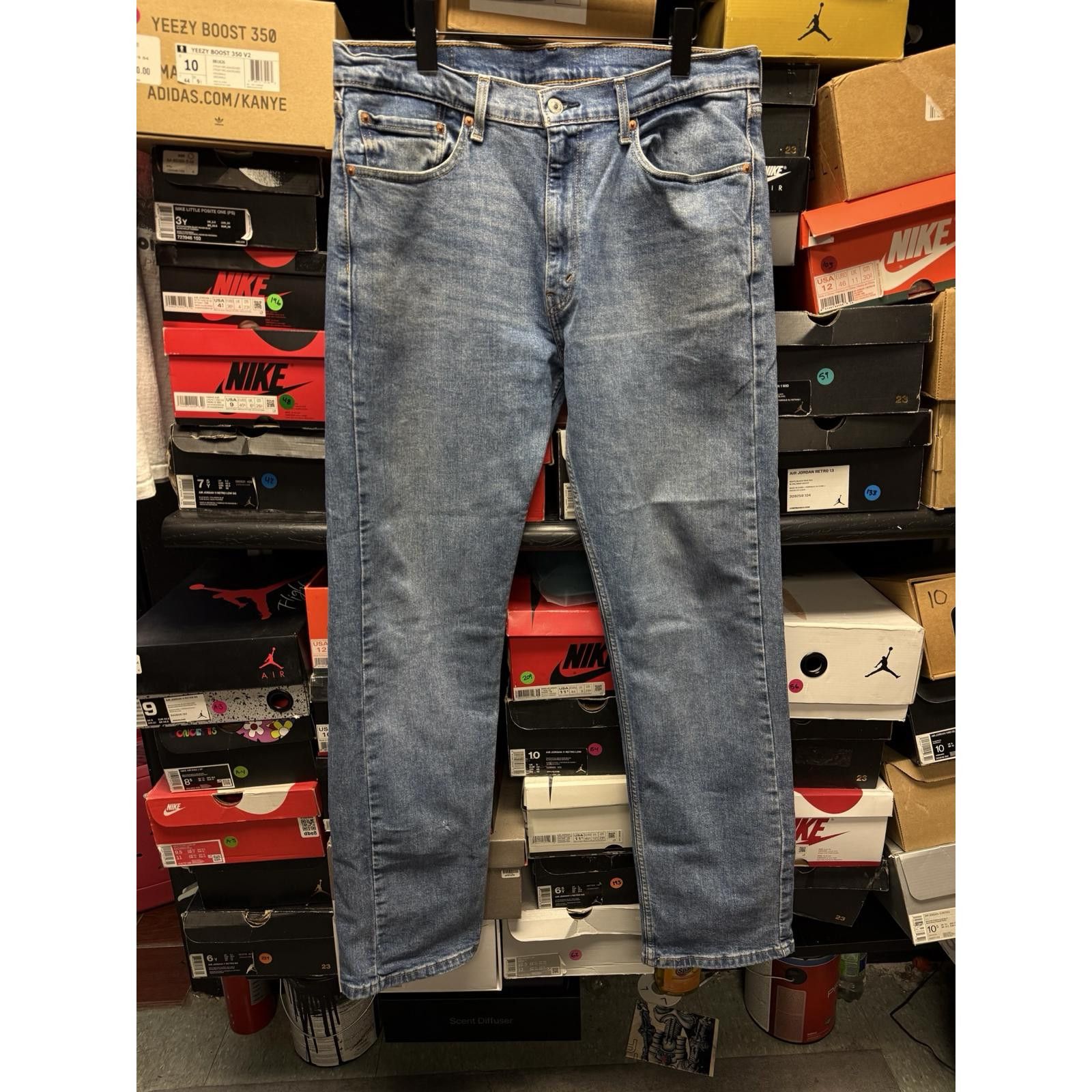 Levi's Levi's 505 -- 36 x 34 -- Size US 36 / EU 52 - 1 Thumbnail