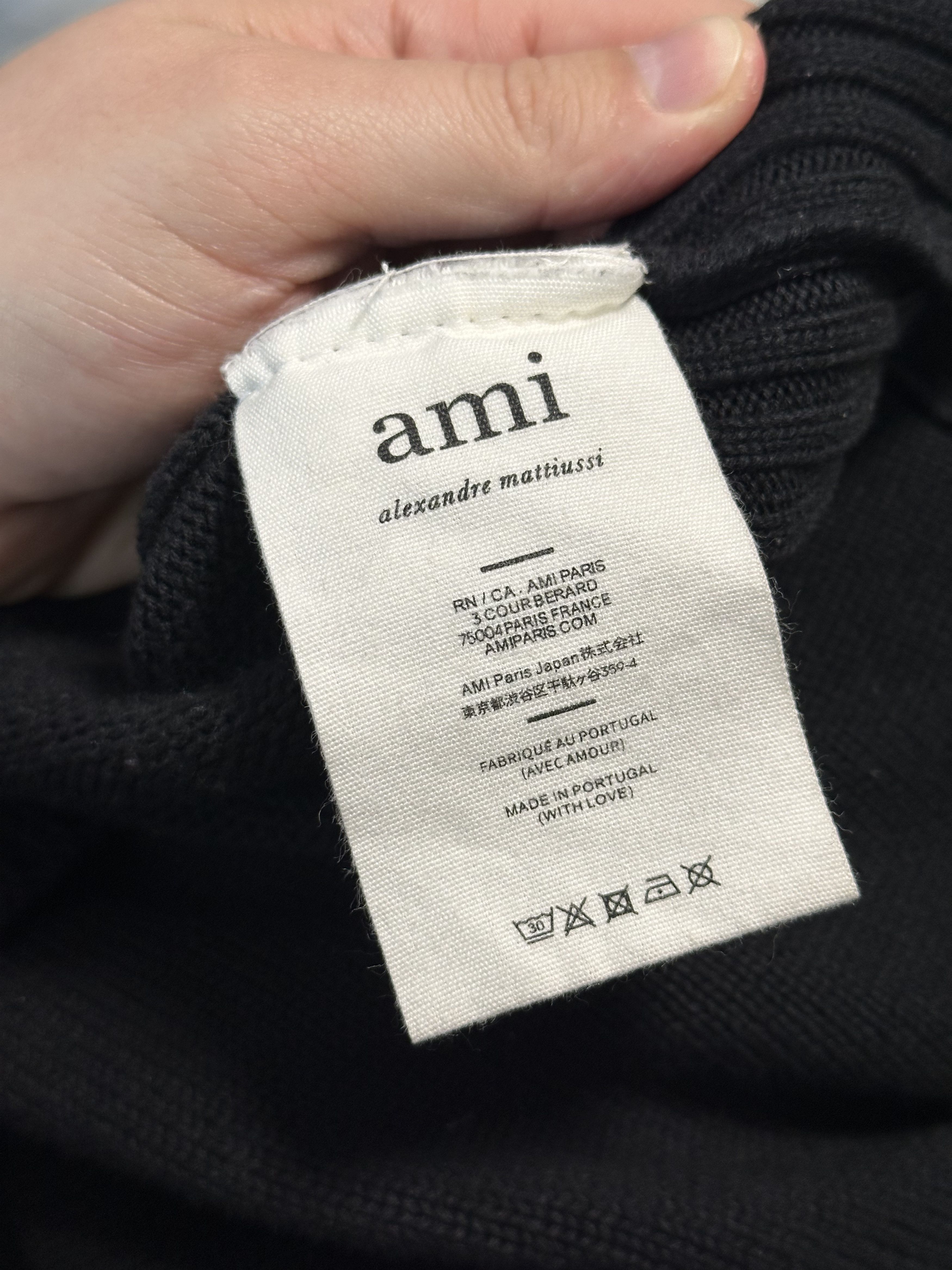 AMI Ami Black & Red Heart Cardigan Q10 Size US M / EU 48-50 / 2 - 5 Thumbnail