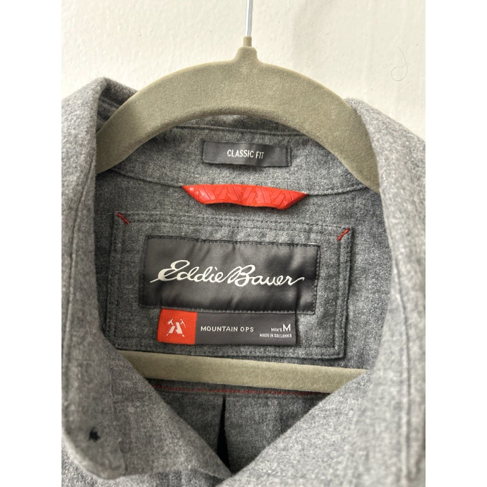 Eddie Bauer VINTAGE? Eddie Bauer Mountain Ops Flannel Shirt Mens M Gray Classic Fit Button Down Size US M / EU 48-50 / 2 - 6 Thumbnail